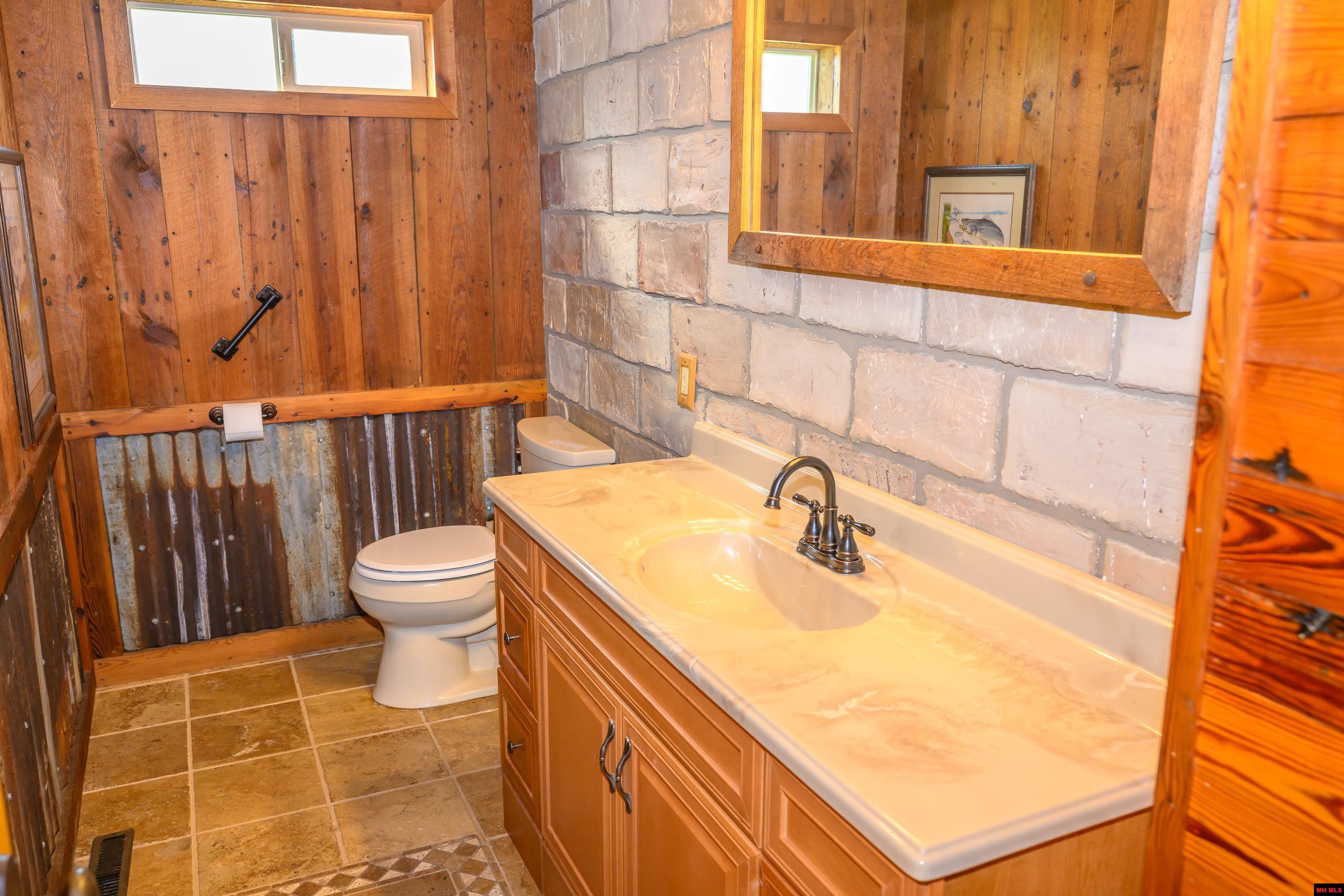 273 GOLDEN STAR LANE Mountain Home, AR