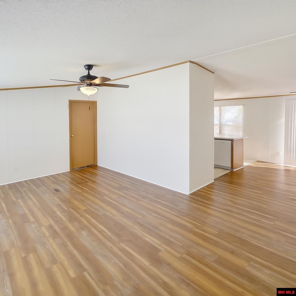 1215 GLENBRIAR COURT Mountain Home, AR