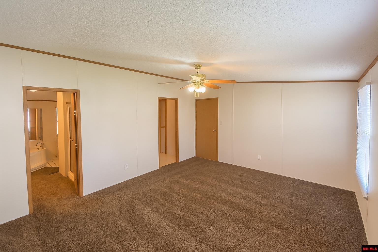 1215 GLENBRIAR COURT Mountain Home, AR