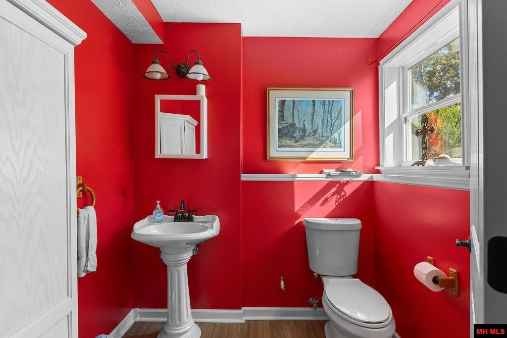 2783 CR 69 Mountain Home, AR