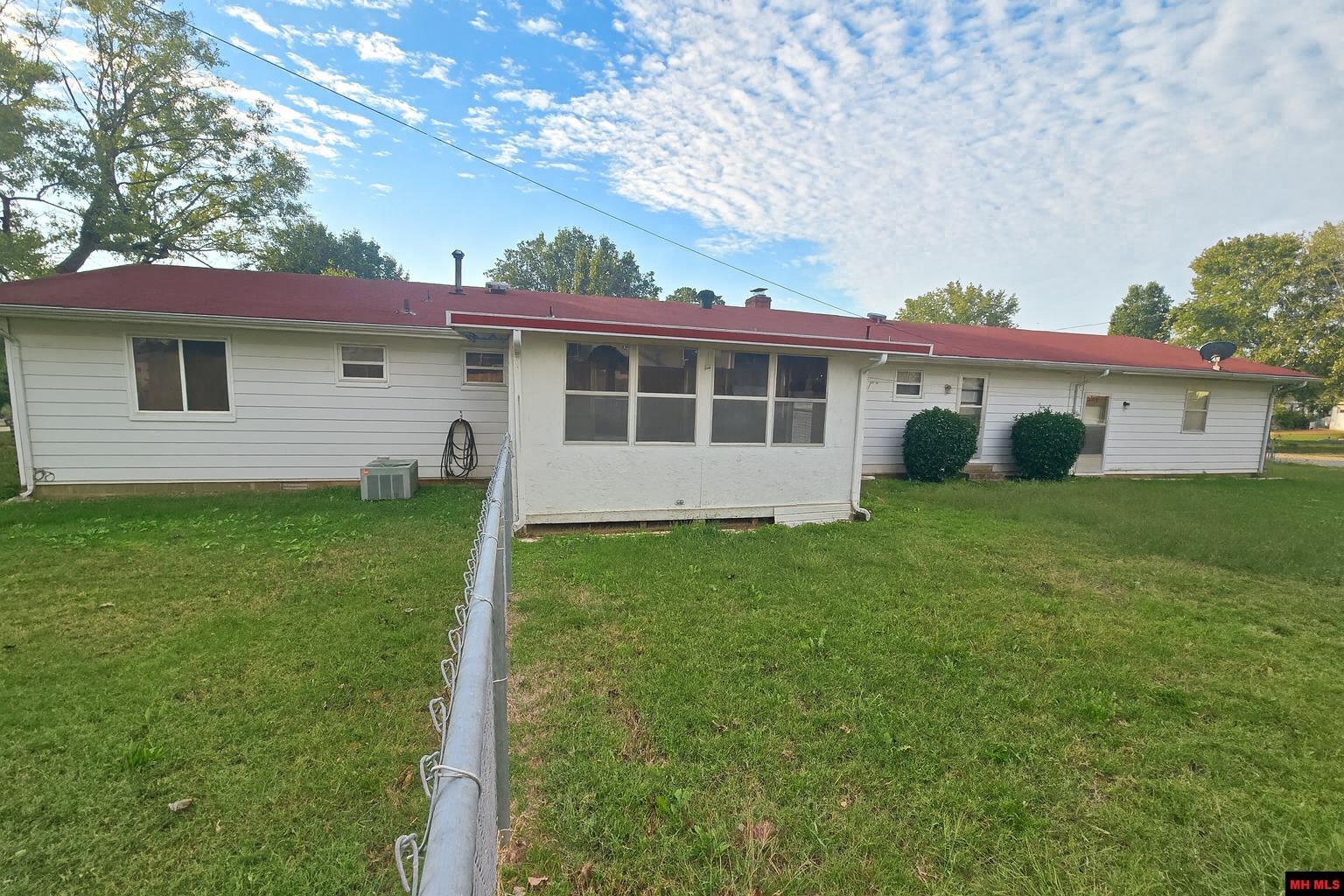 608 Broadmoor Circle