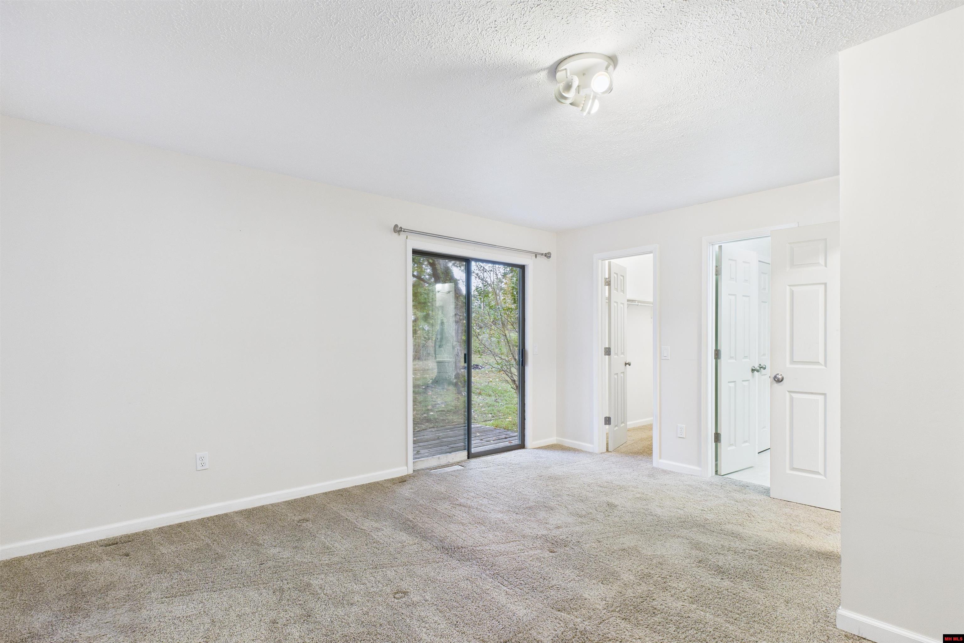 281 Sunrise Heights Circle