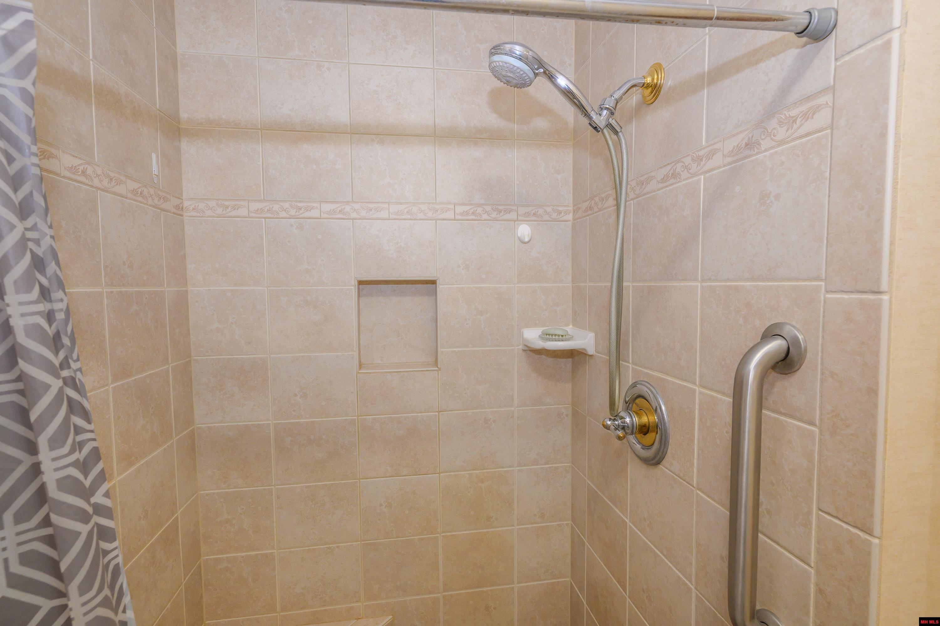 1071 NORTHPOINTE DRIVE Mountain Home, AR