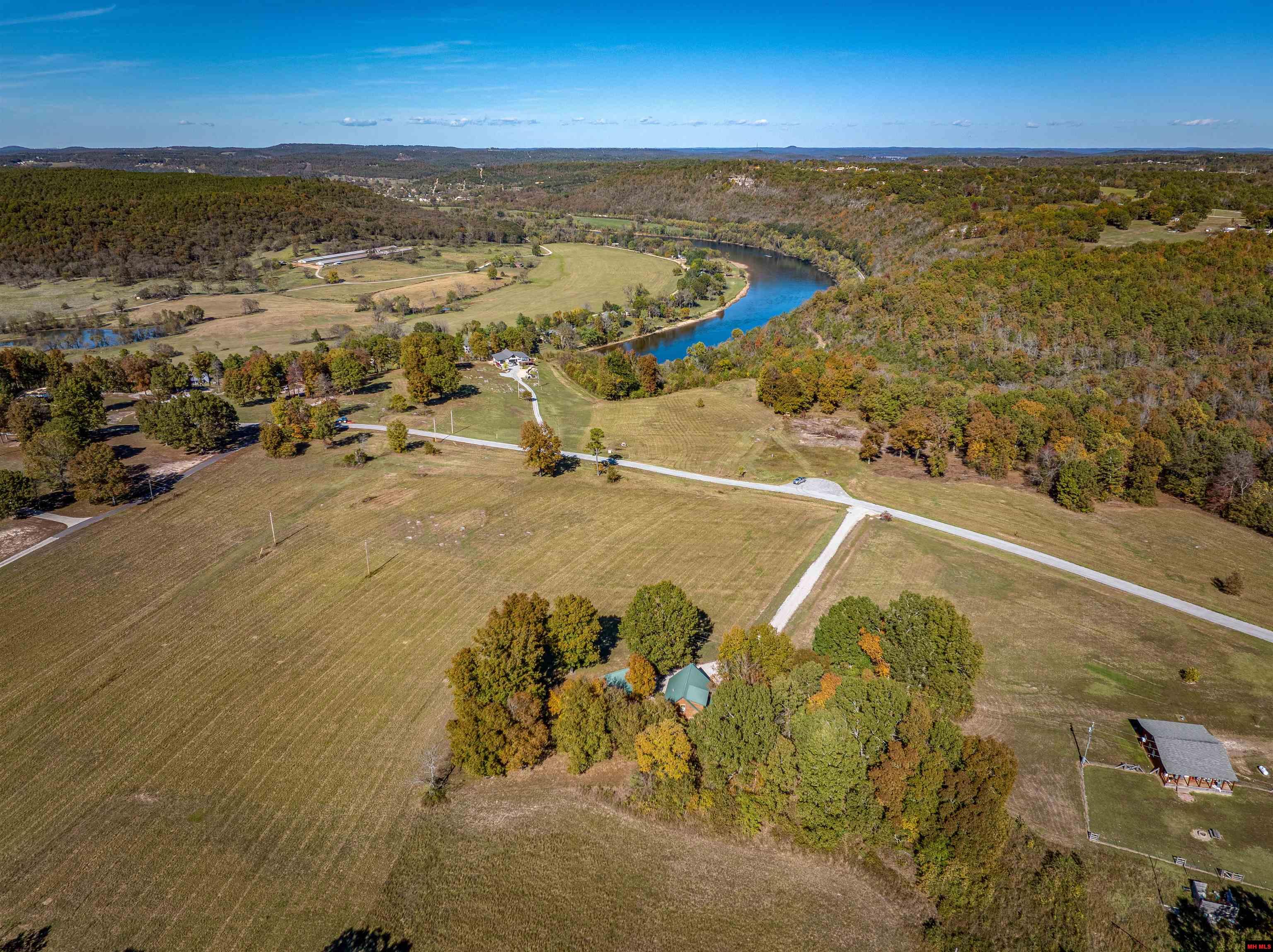 232 CROWN COURT Norfork, AR