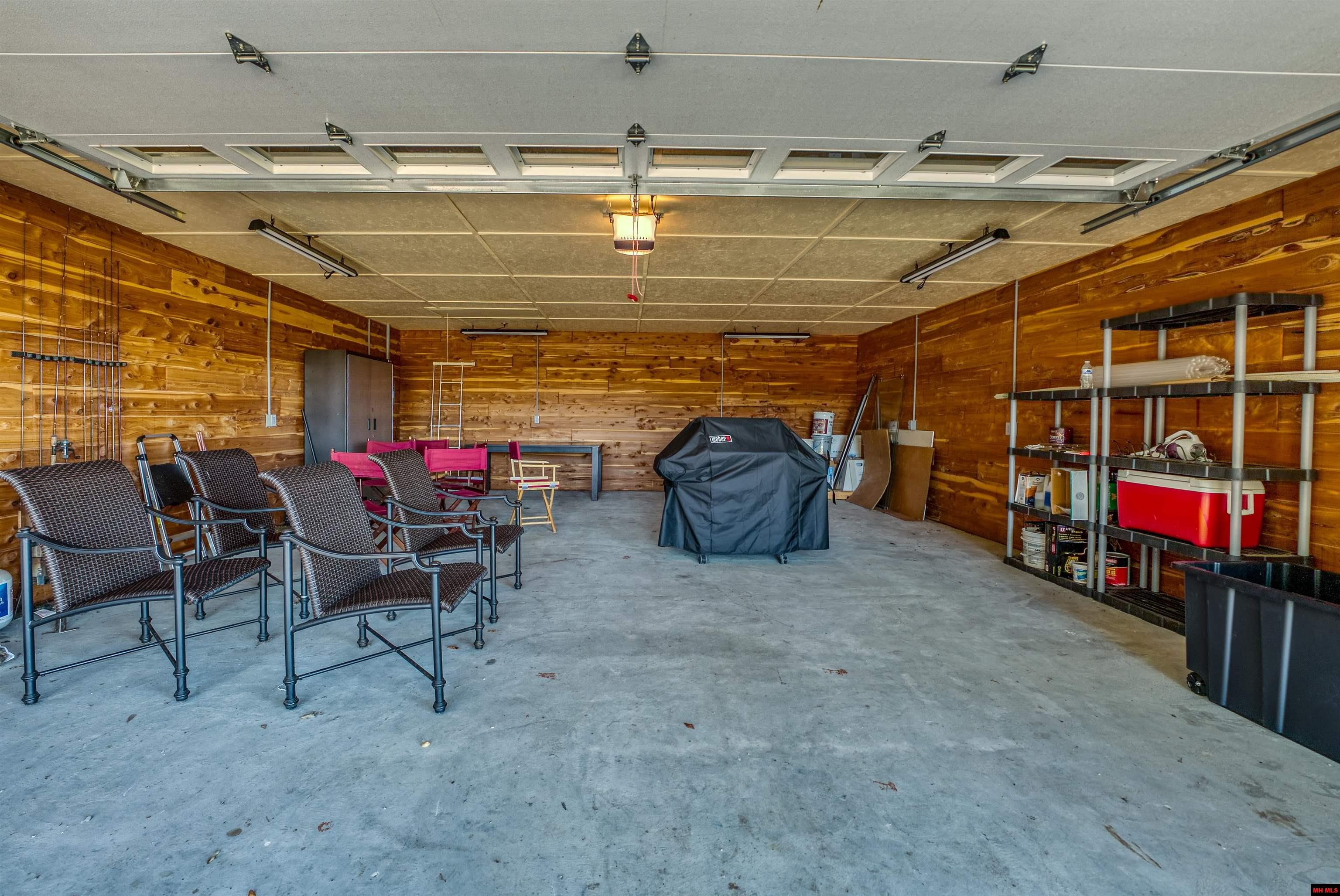 232 CROWN COURT Norfork, AR