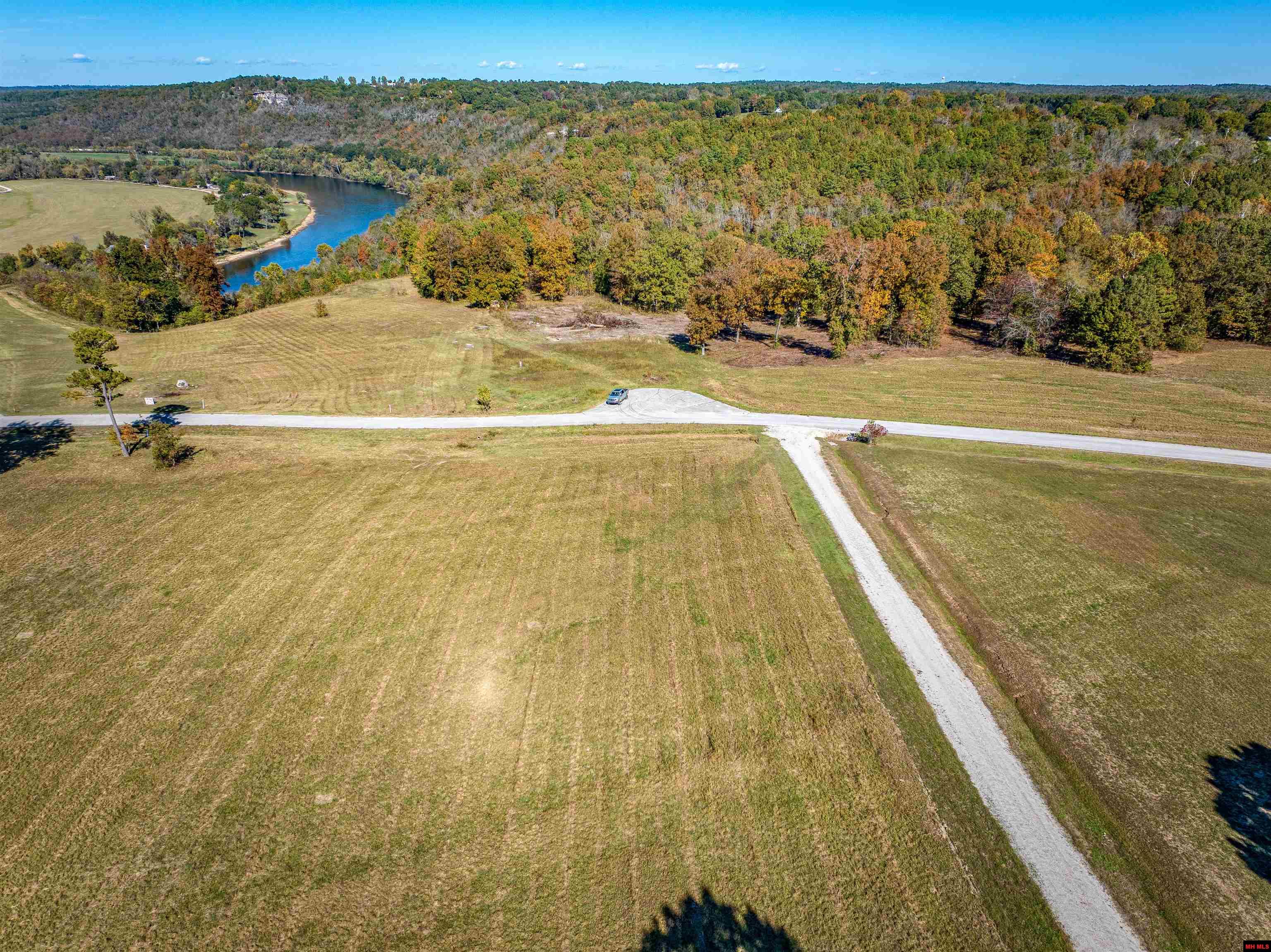 232 CROWN COURT Norfork, AR