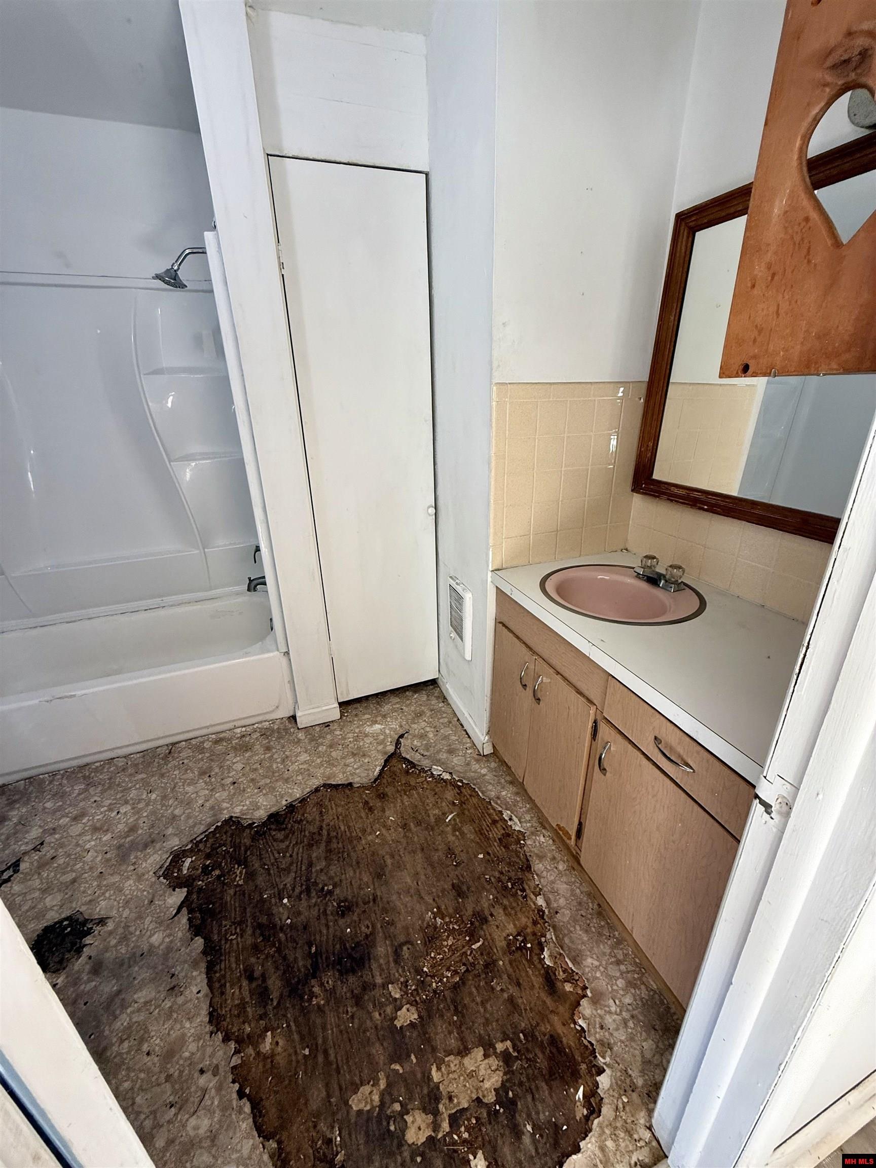 6445 W HWY 178 Lakeview, AR