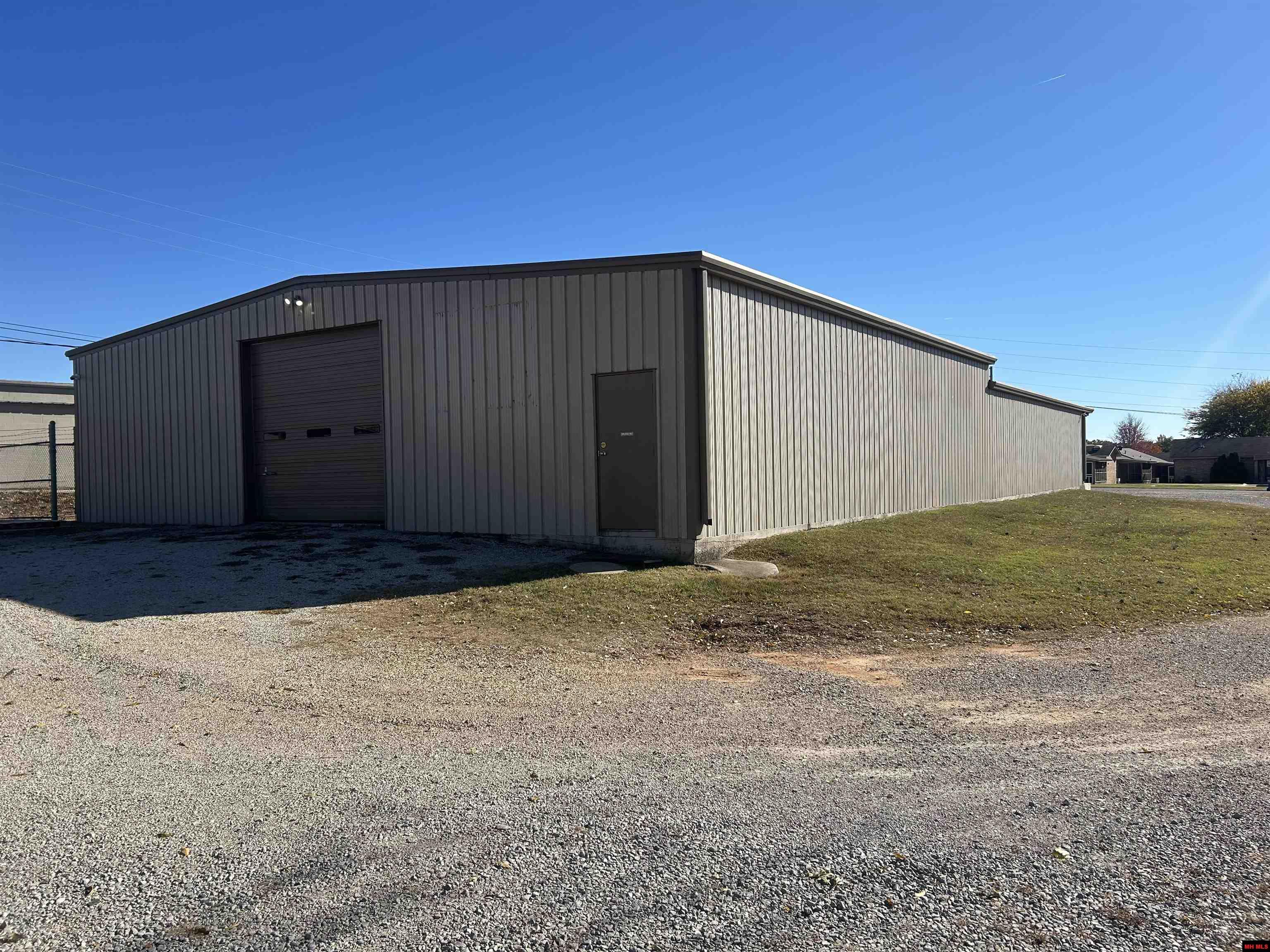 1309 BRADLEY DRIVE Mountain Home, AR