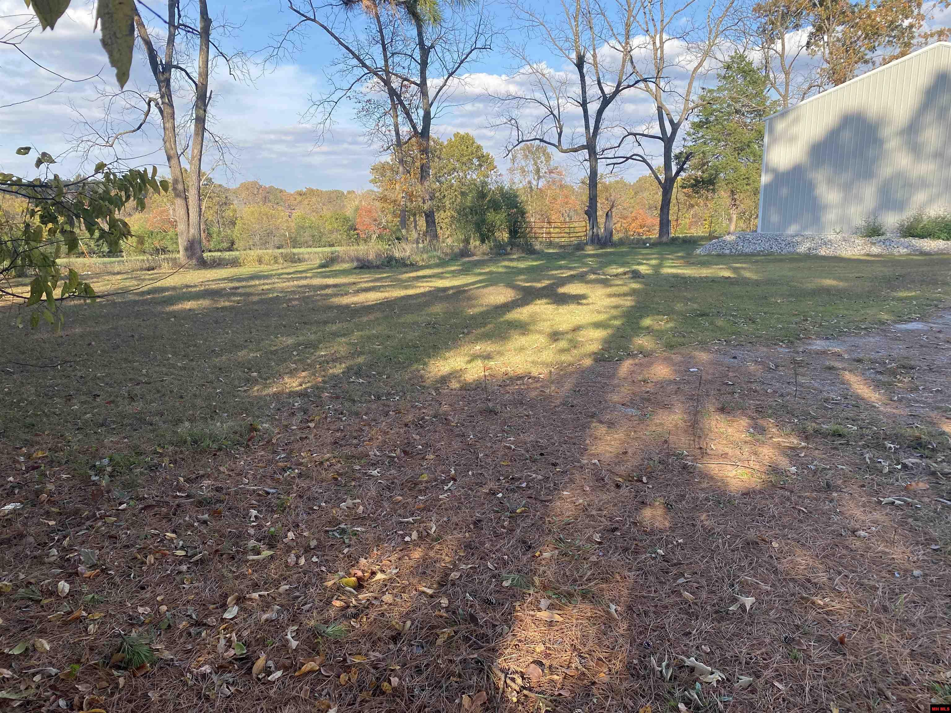 7075 E HWY 62 Gassville, AR