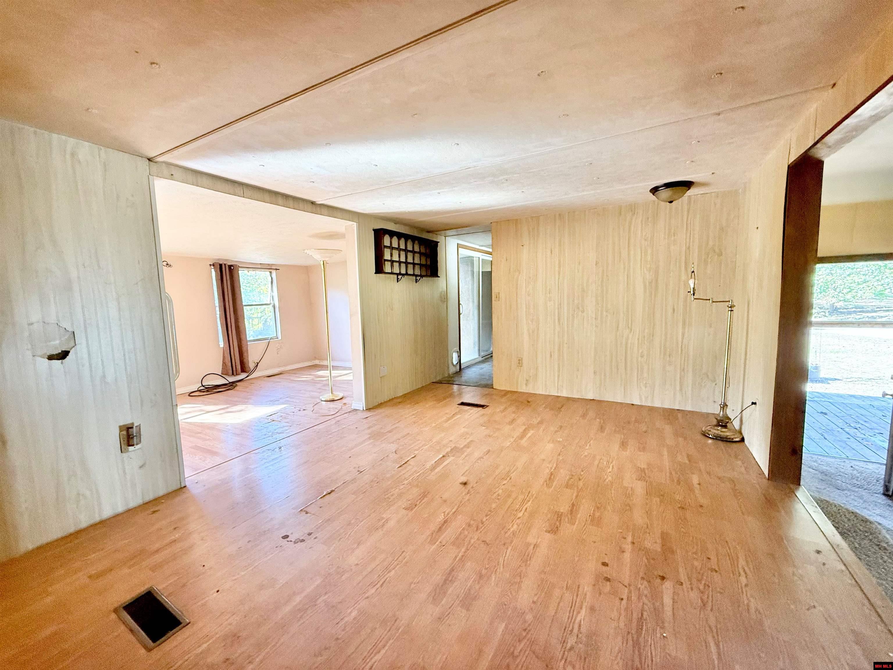 322 SURREY DRIVE Lakeview, AR