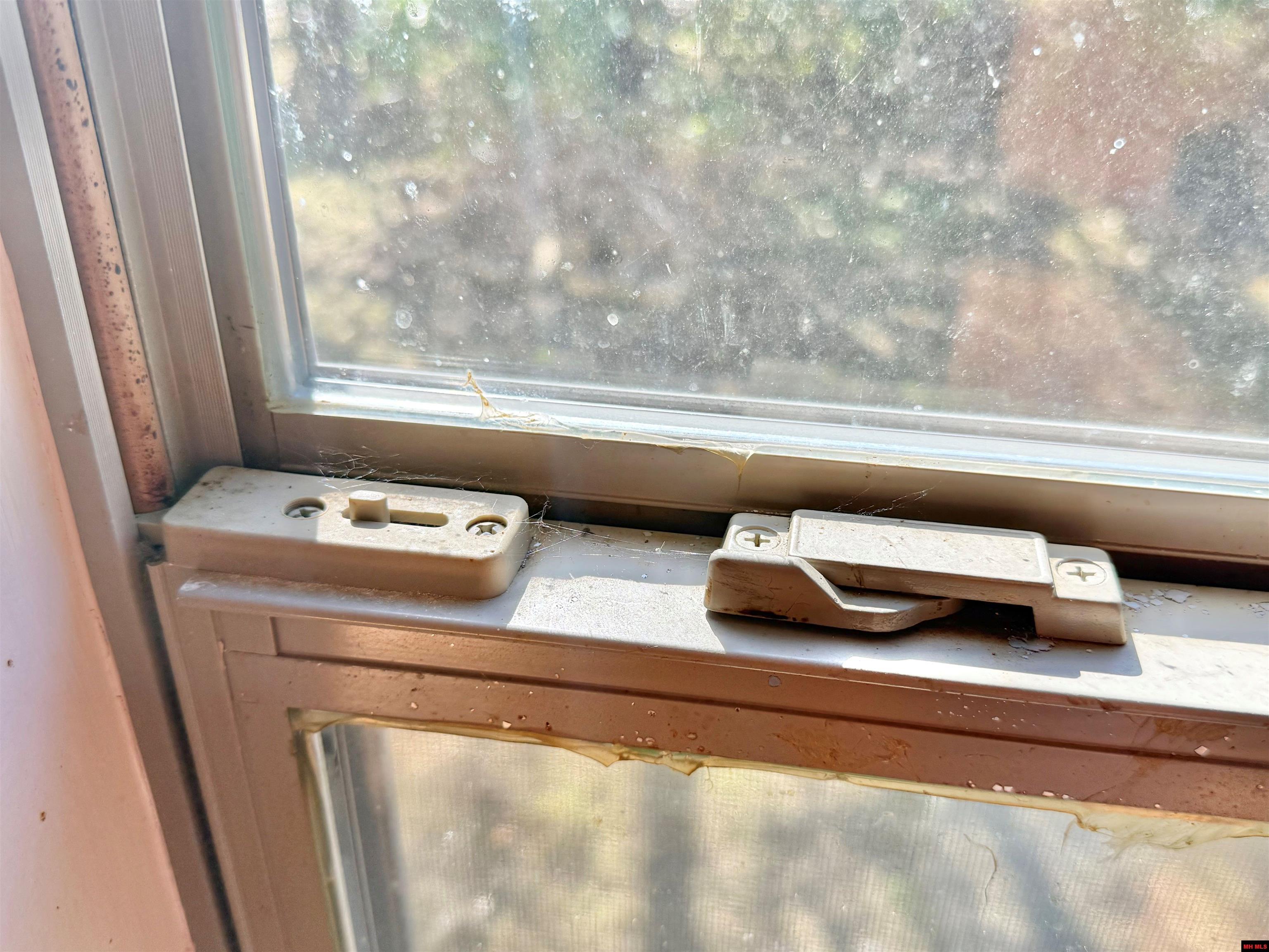 322 SURREY DRIVE Lakeview, AR