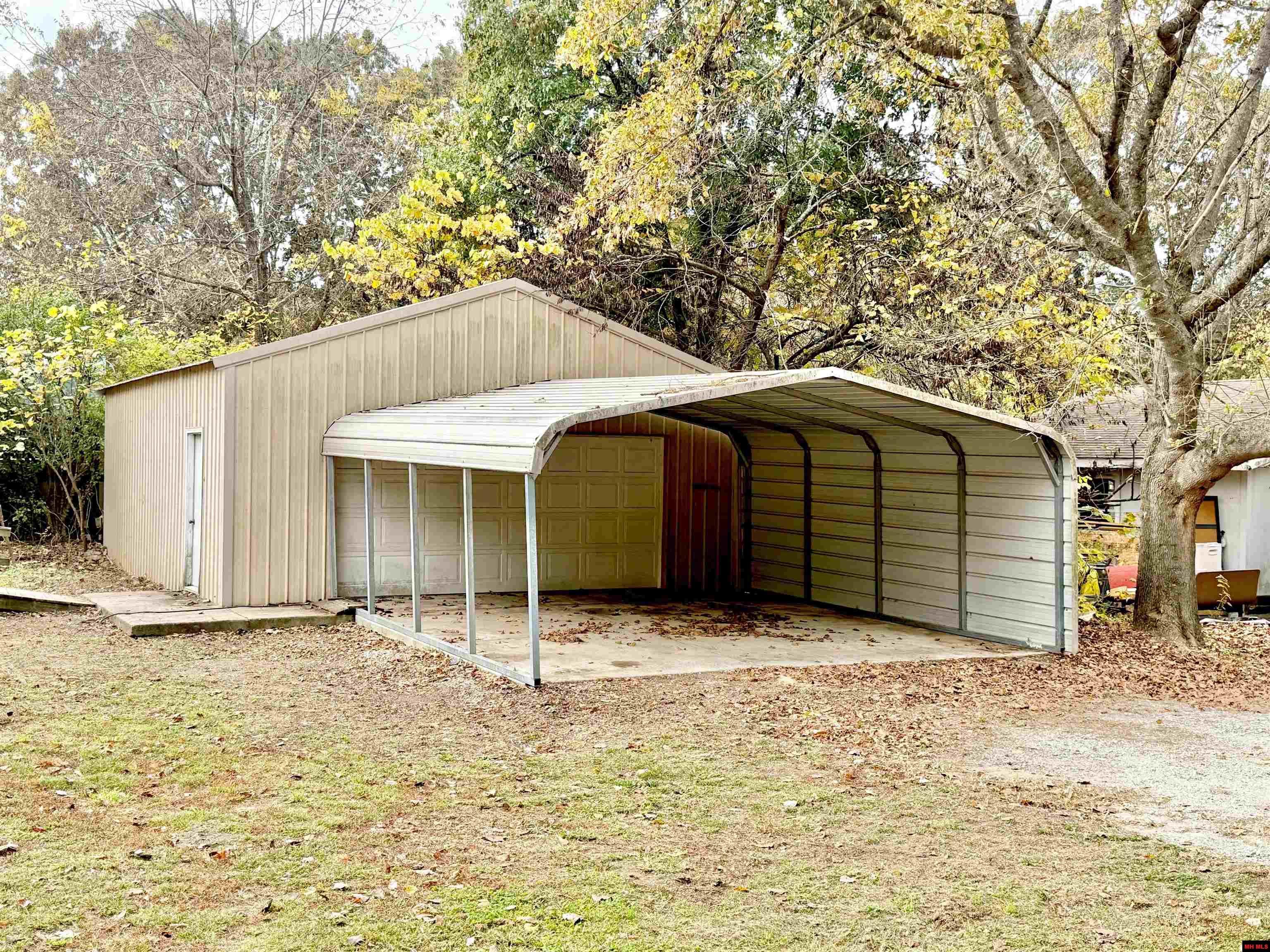 322 SURREY DRIVE Lakeview, AR