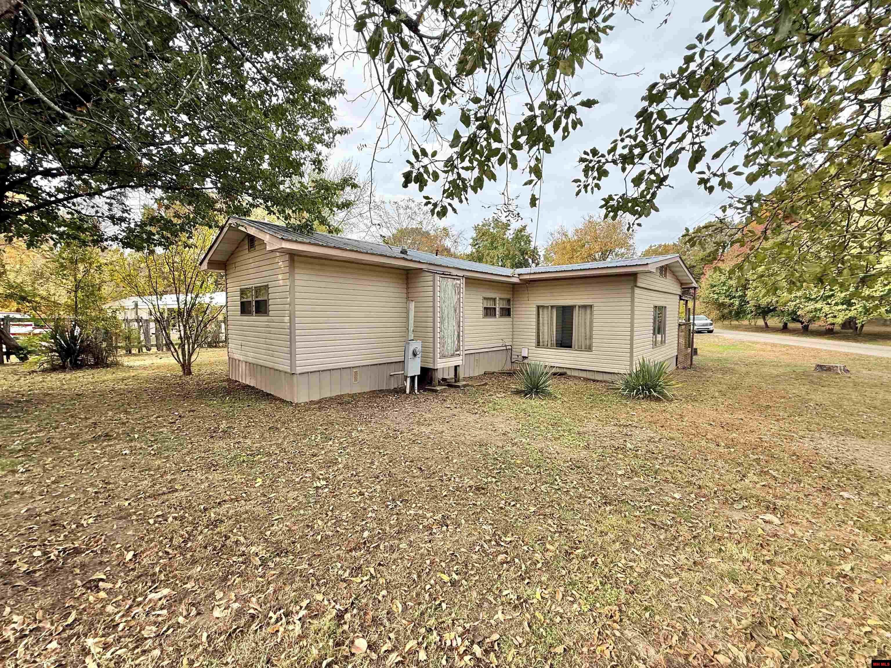 322 SURREY DRIVE Lakeview, AR