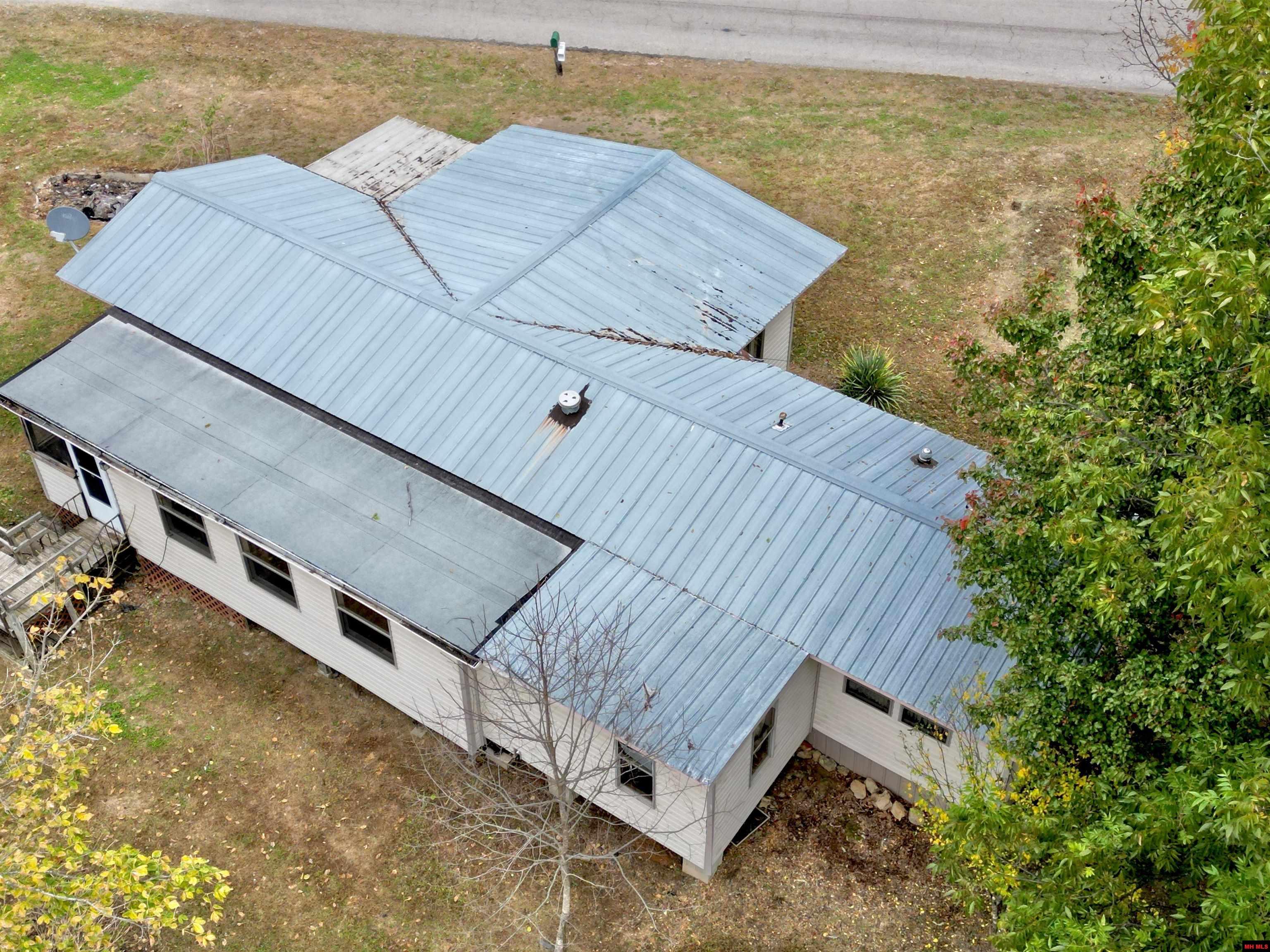 322 SURREY DRIVE Lakeview, AR