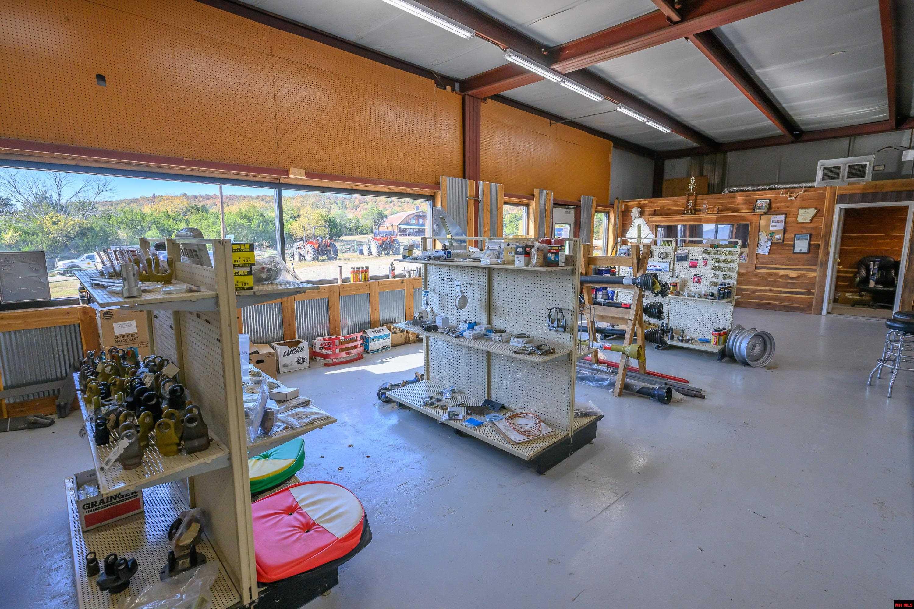 4217 HWY 62 Flippin, AR