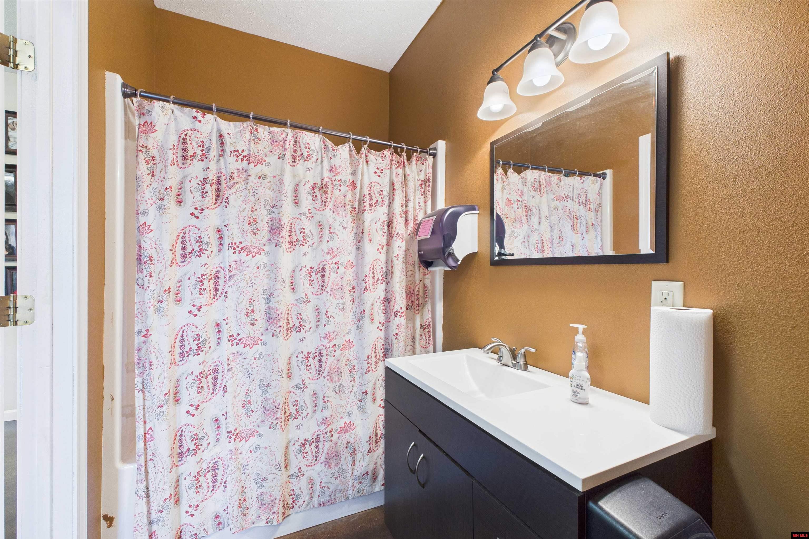 50 SHORT STREET Gassville, AR