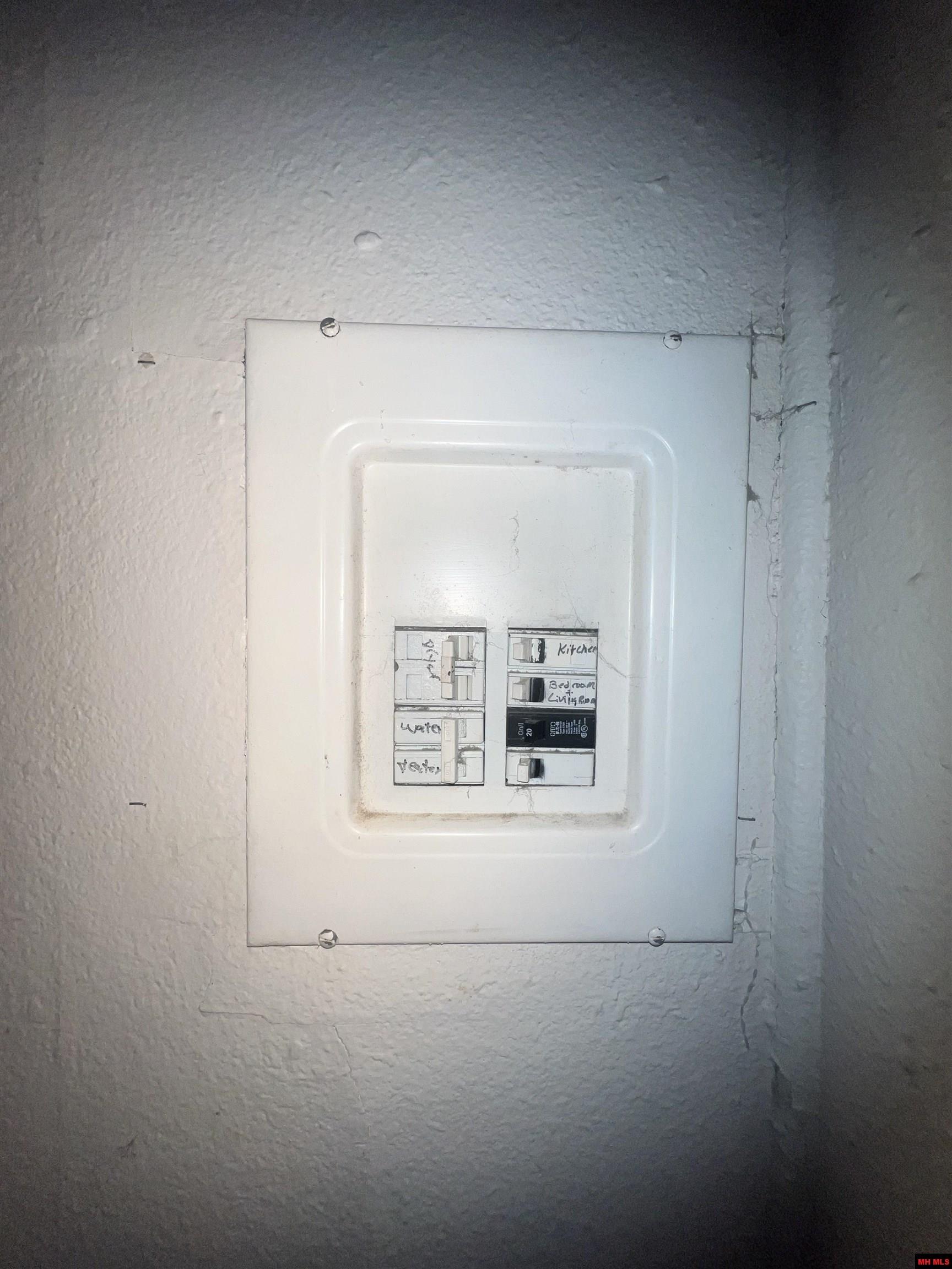 14 WINTERGREEN LANE Yellville, AR