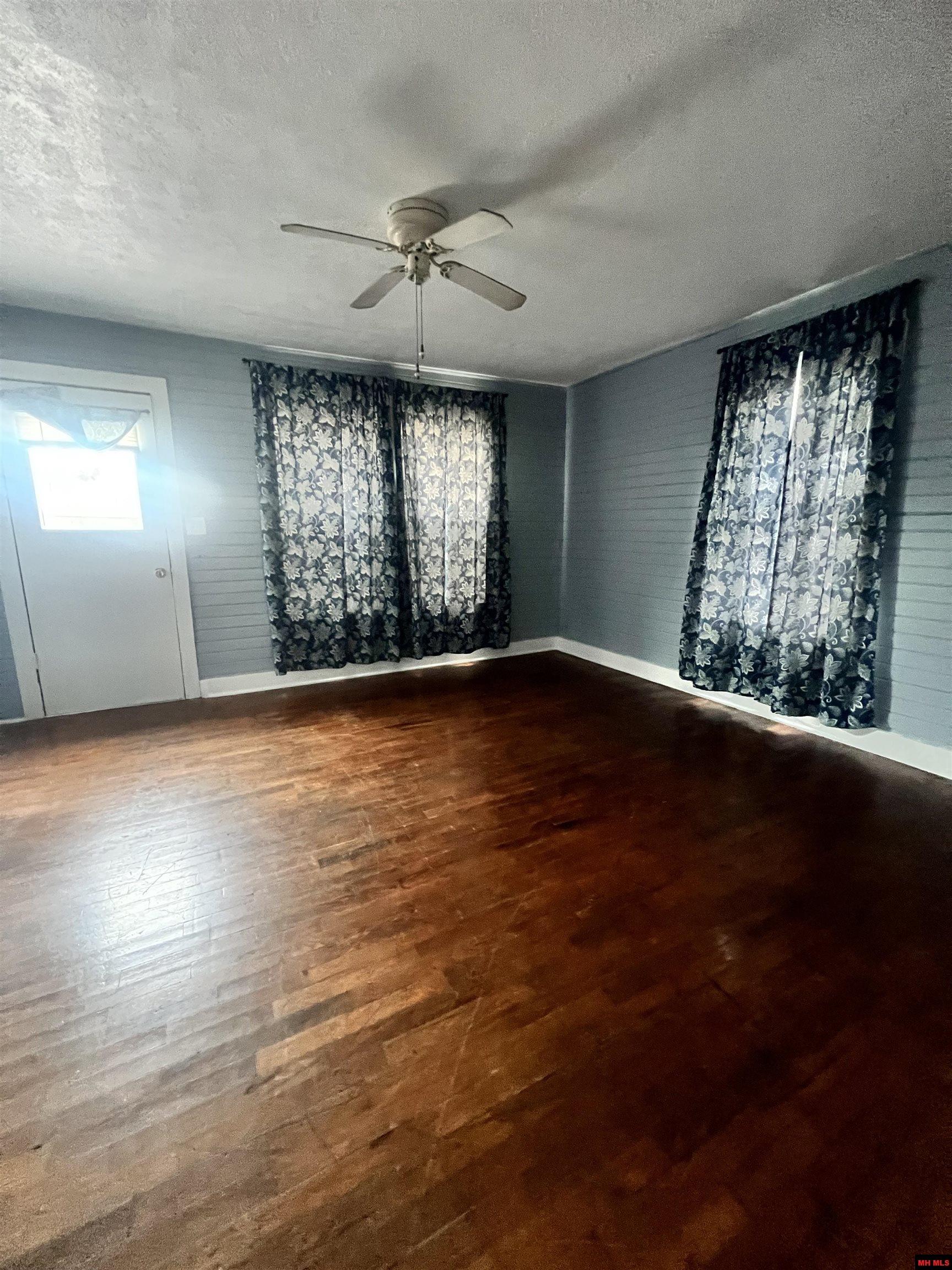 14 WINTERGREEN LANE Yellville, AR