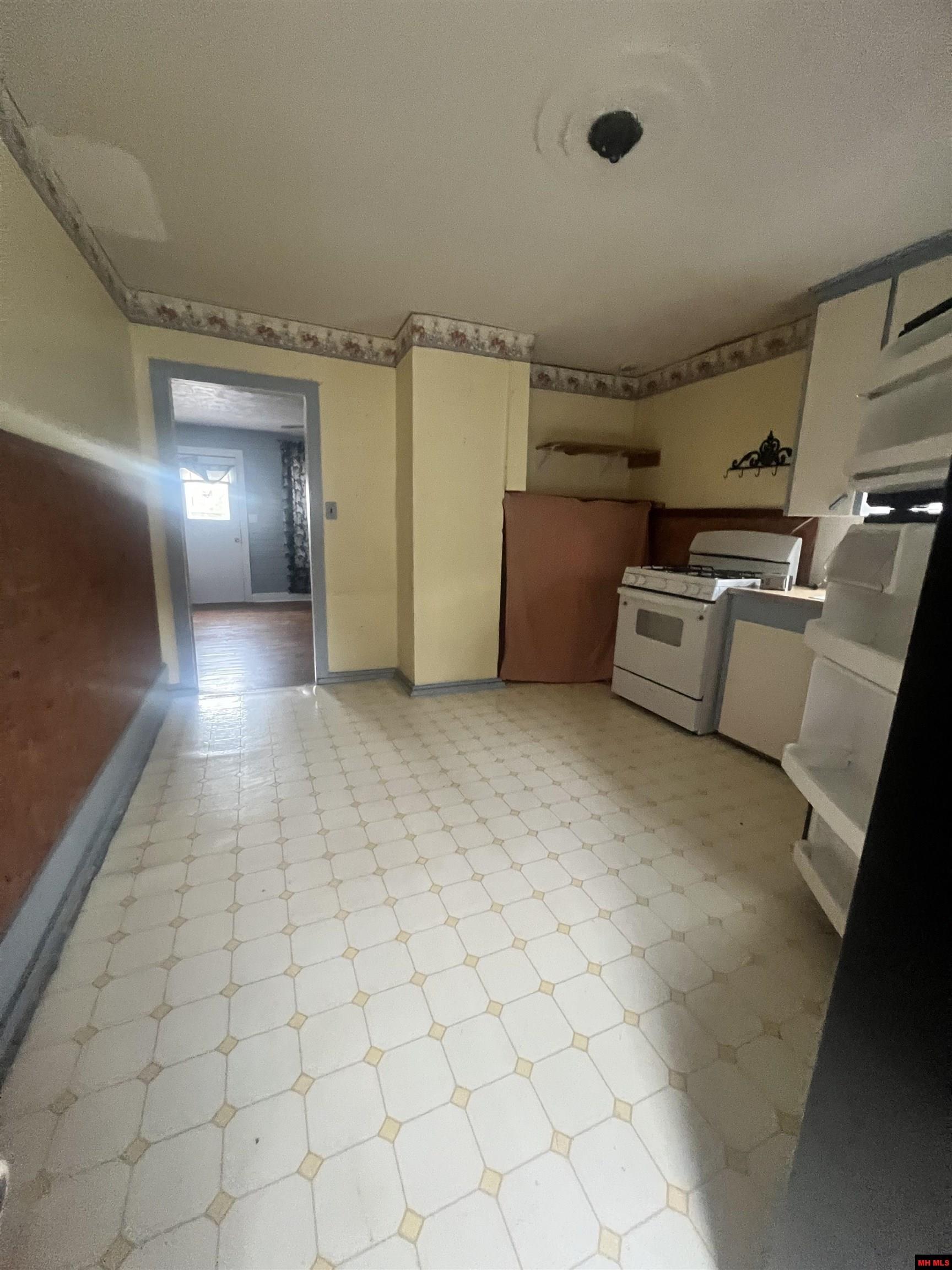 14 WINTERGREEN LANE Yellville, AR