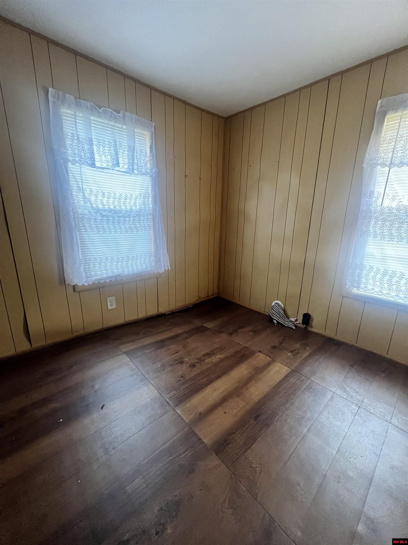 14 WINTERGREEN LANE Yellville, AR