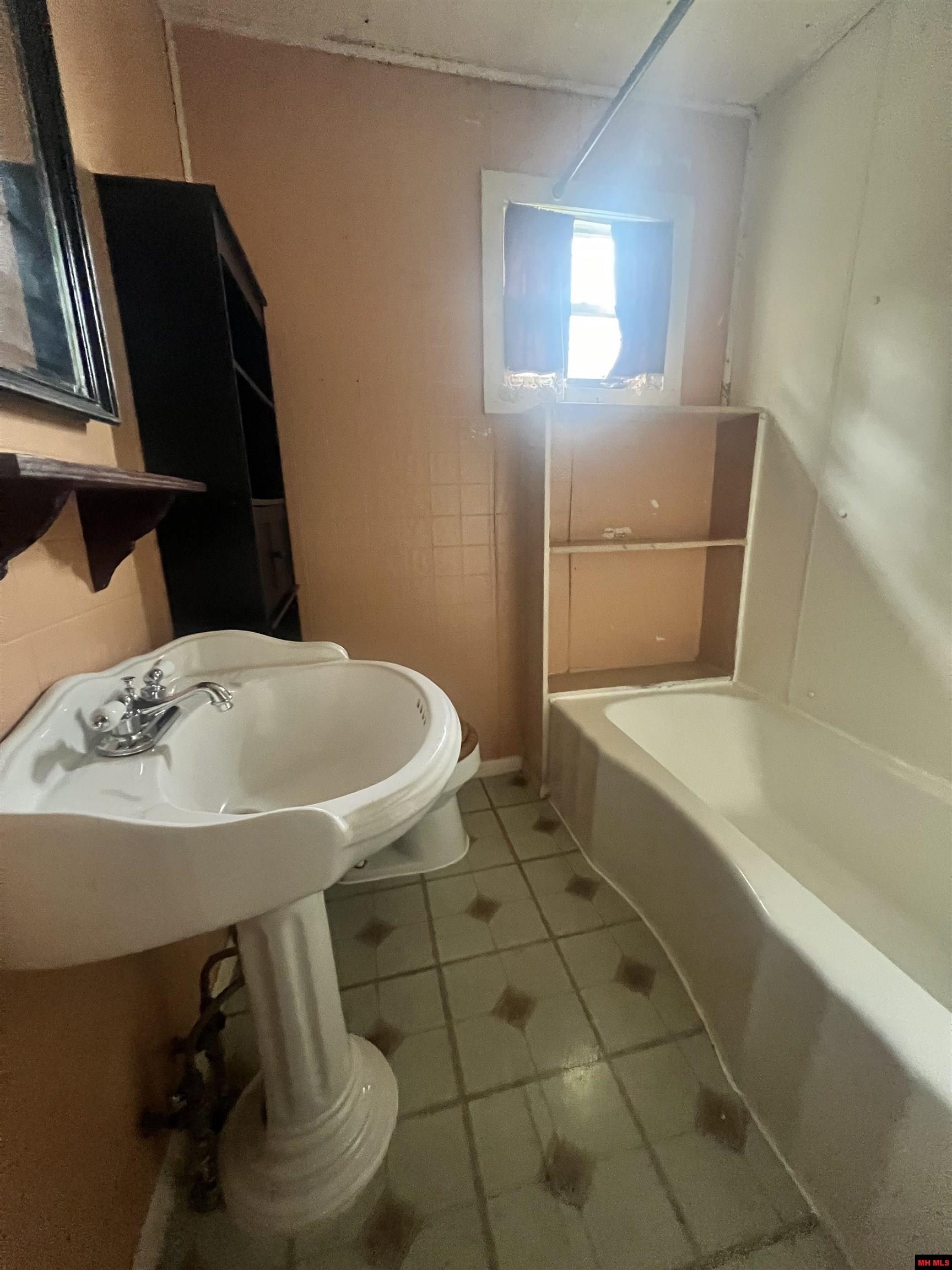 14 WINTERGREEN LANE Yellville, AR