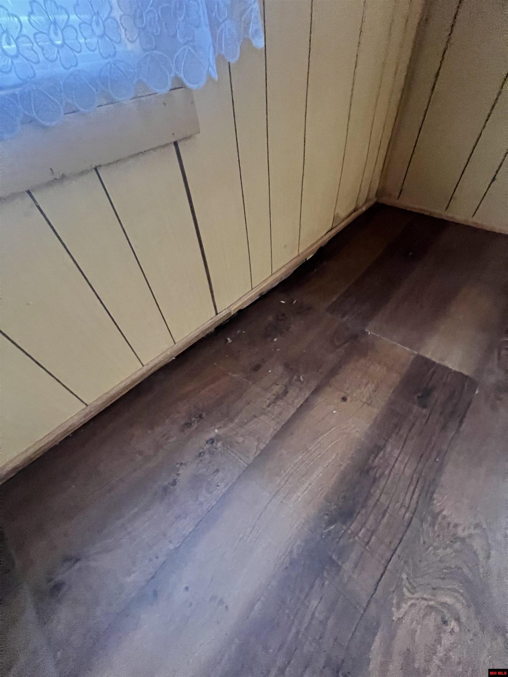 14 WINTERGREEN LANE Yellville, AR