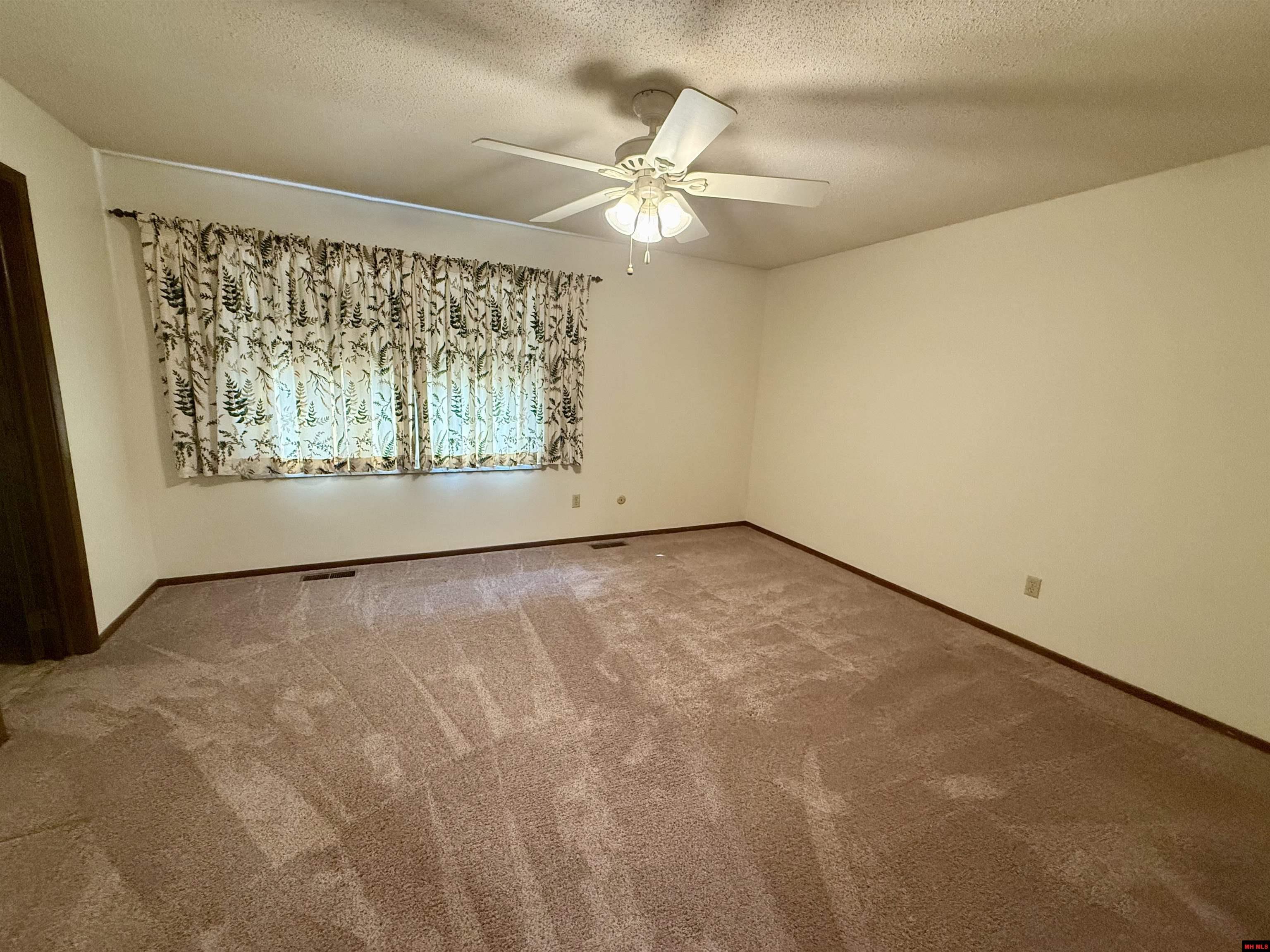 1113 MEADOWBROOK DRIVE Mountain Home, AR