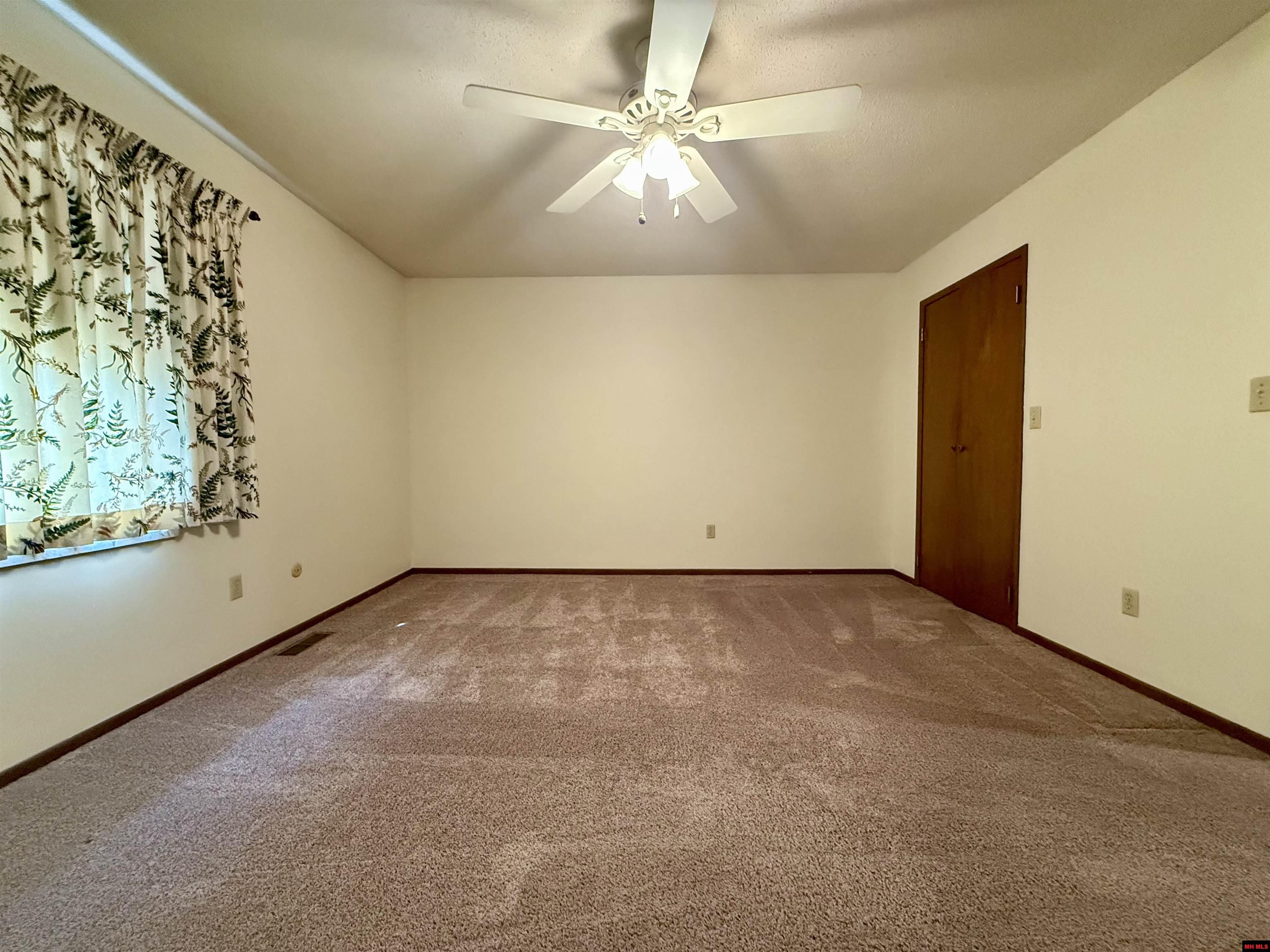 1113 MEADOWBROOK DRIVE Mountain Home, AR