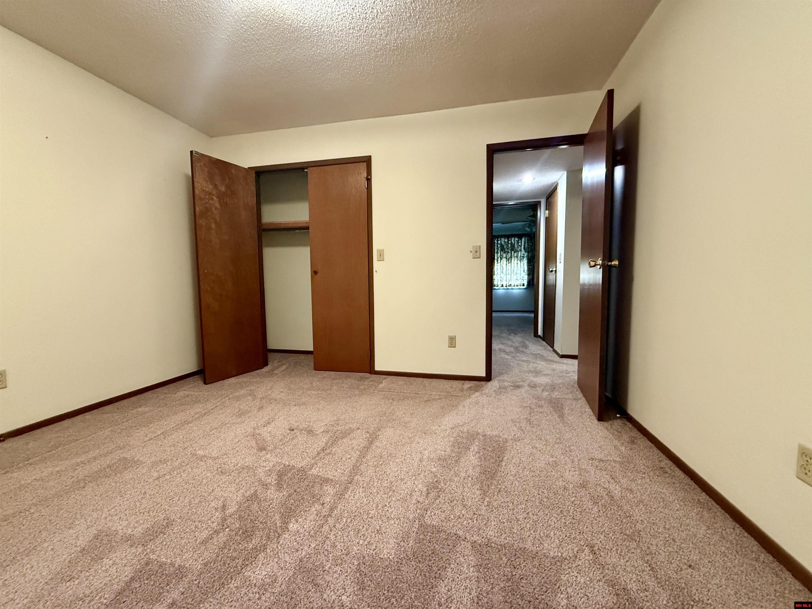 1113 MEADOWBROOK DRIVE Mountain Home, AR