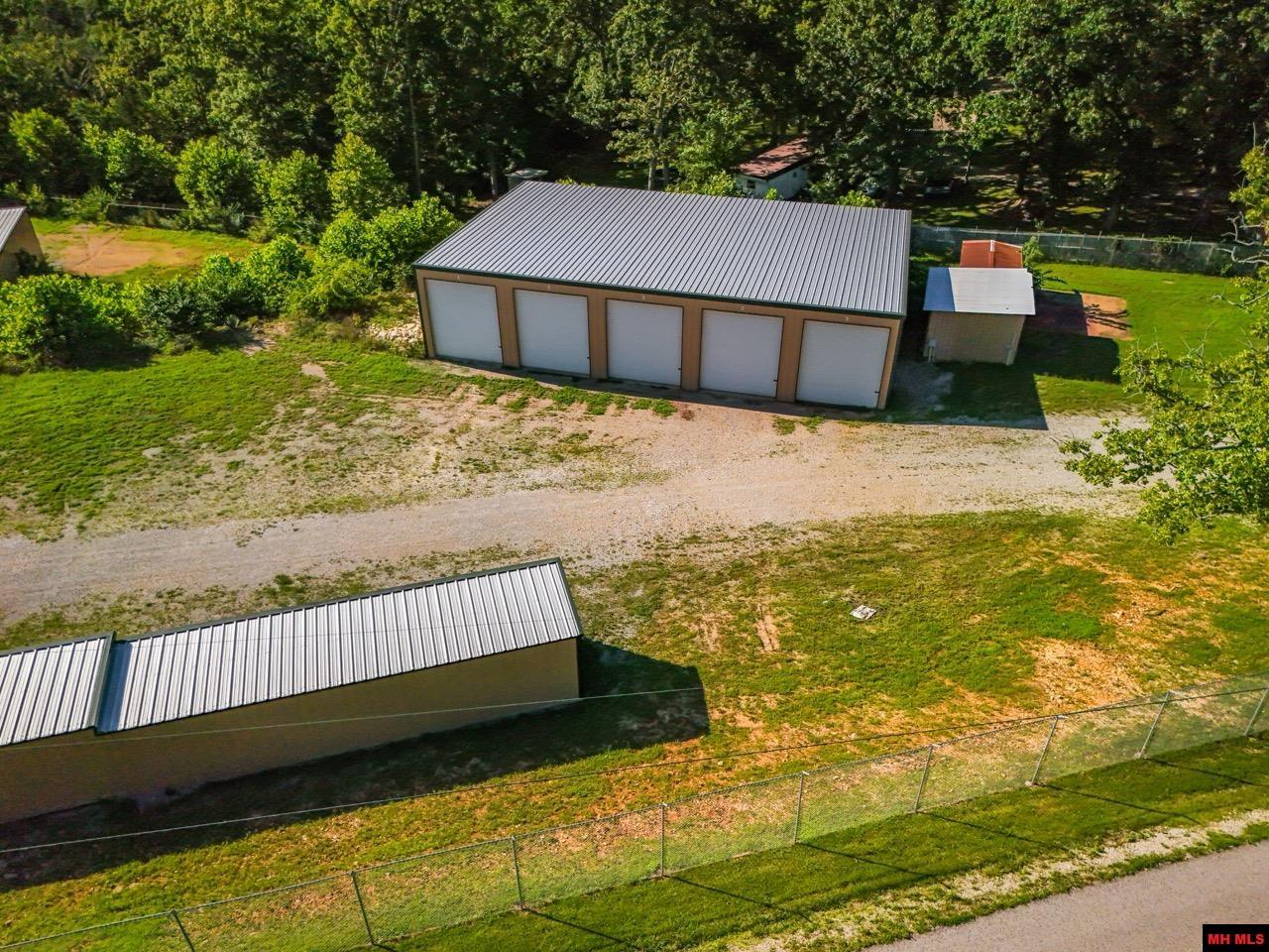 3286 HWY 101 Gamaliel, AR