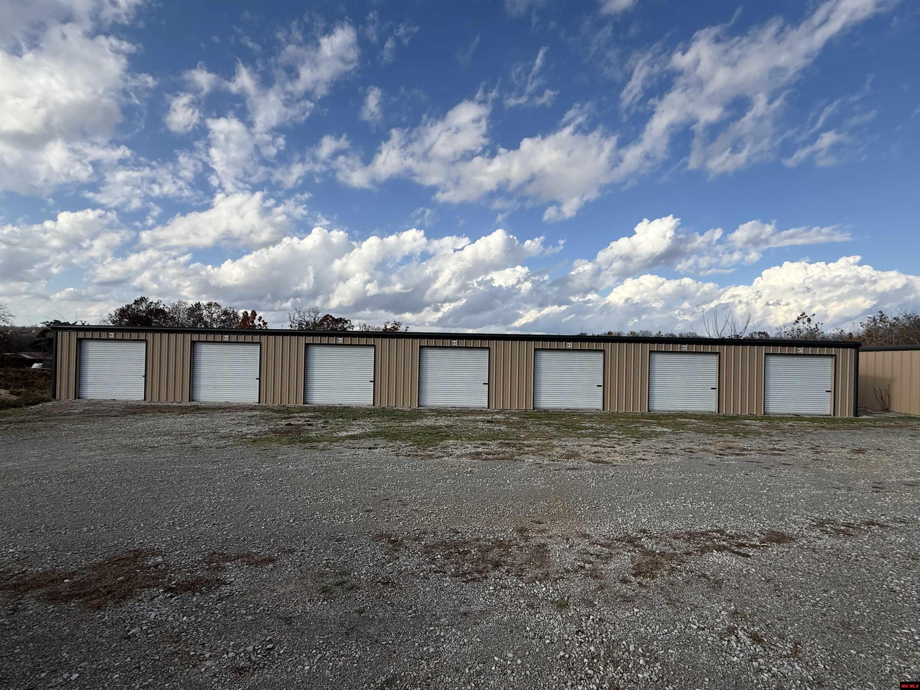 3286 HWY 101 Gamaliel, AR