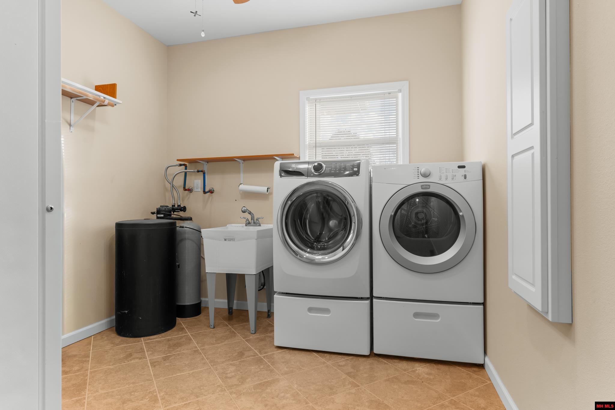 543 Green Valley Drive