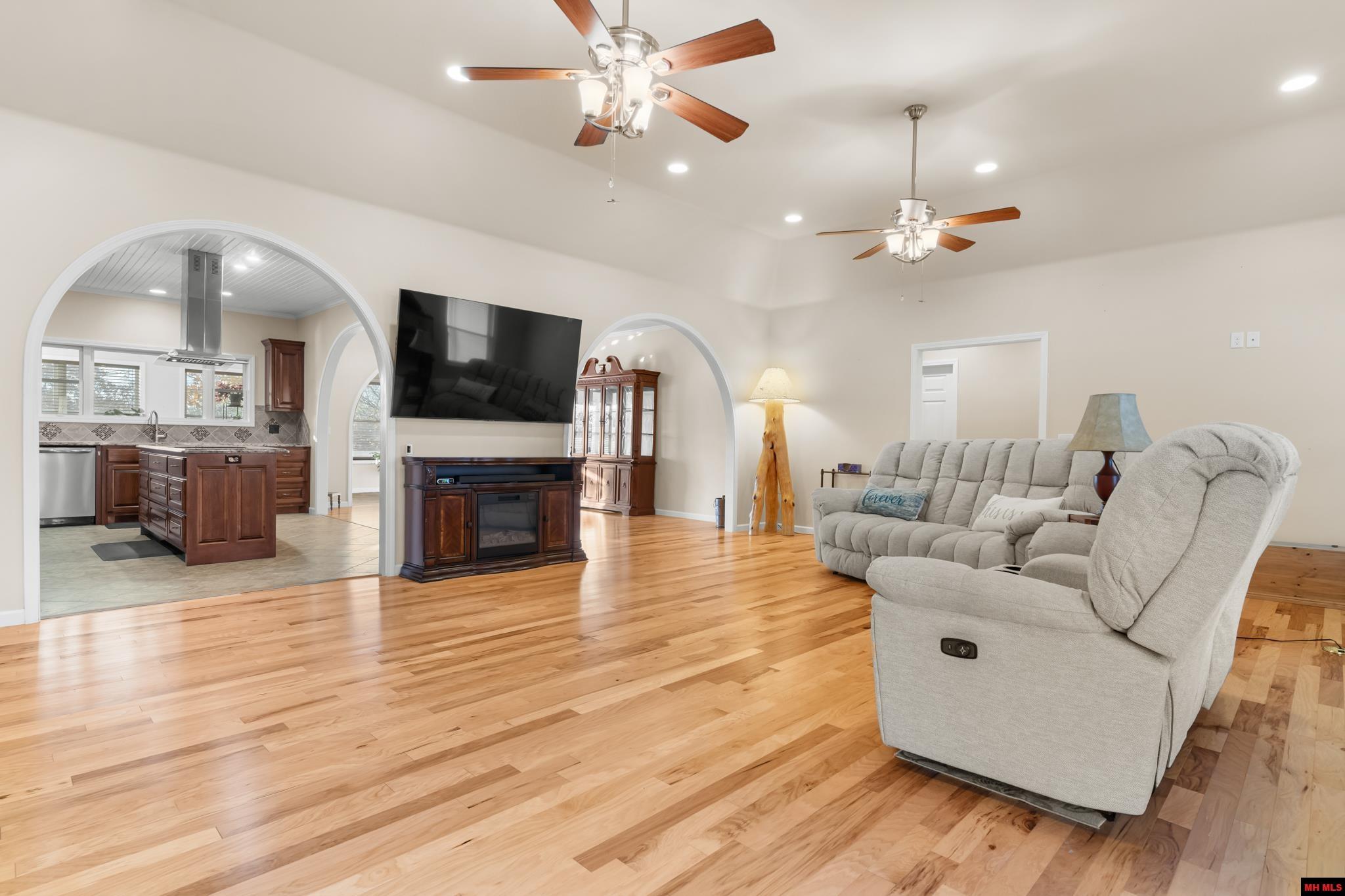 543 Green Valley Drive