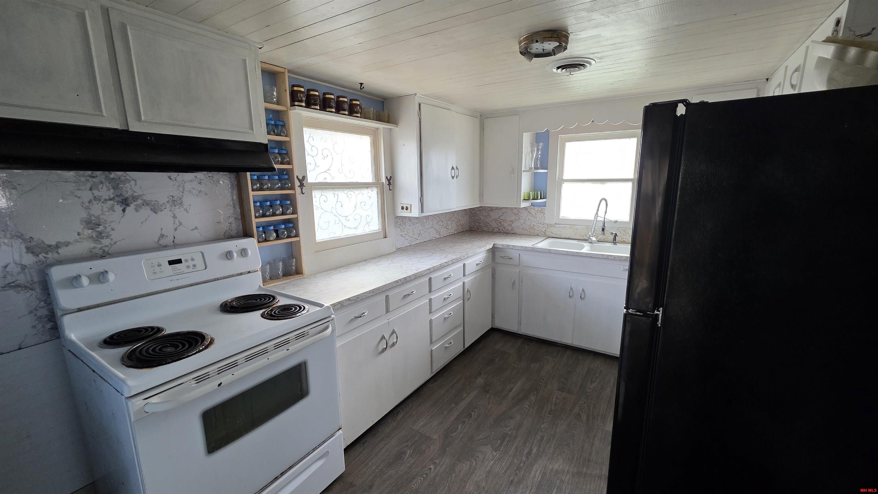 4444 E HWY 206 Everton, AR