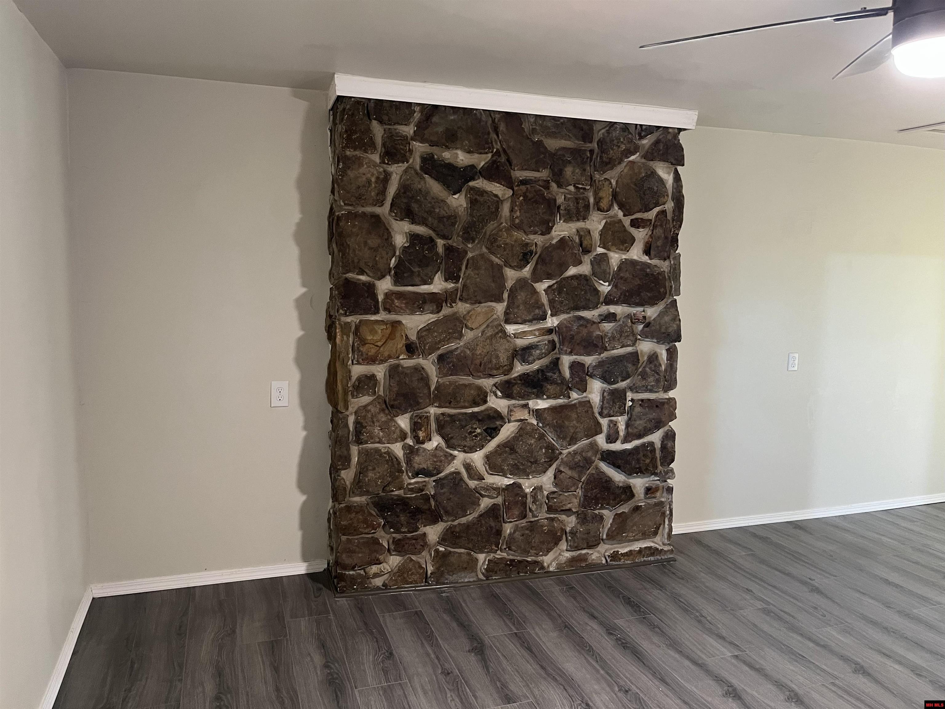 142 WALNUT CIRCLE Yellville, AR 72687