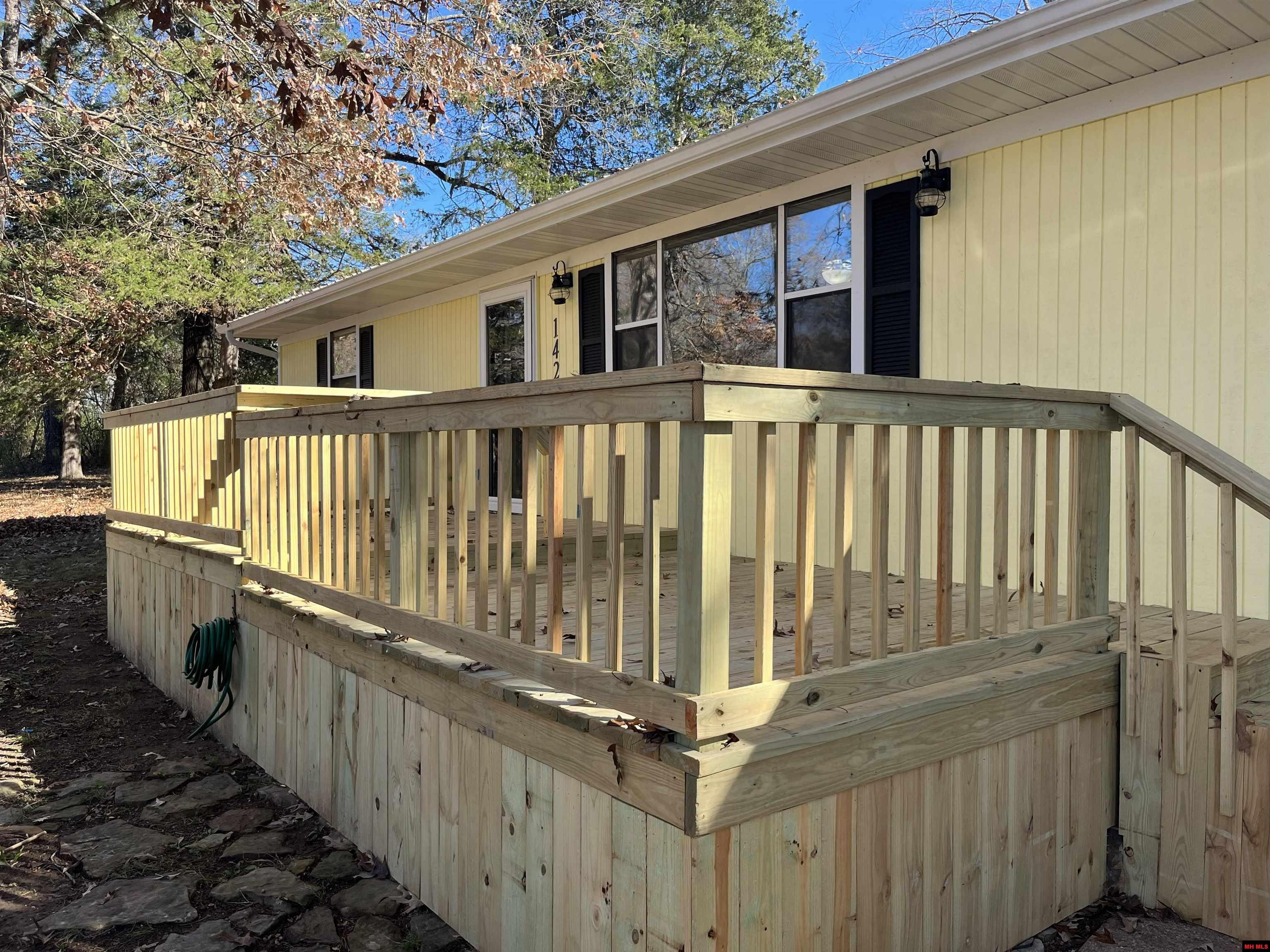 142 WALNUT CIRCLE Yellville, AR 72687