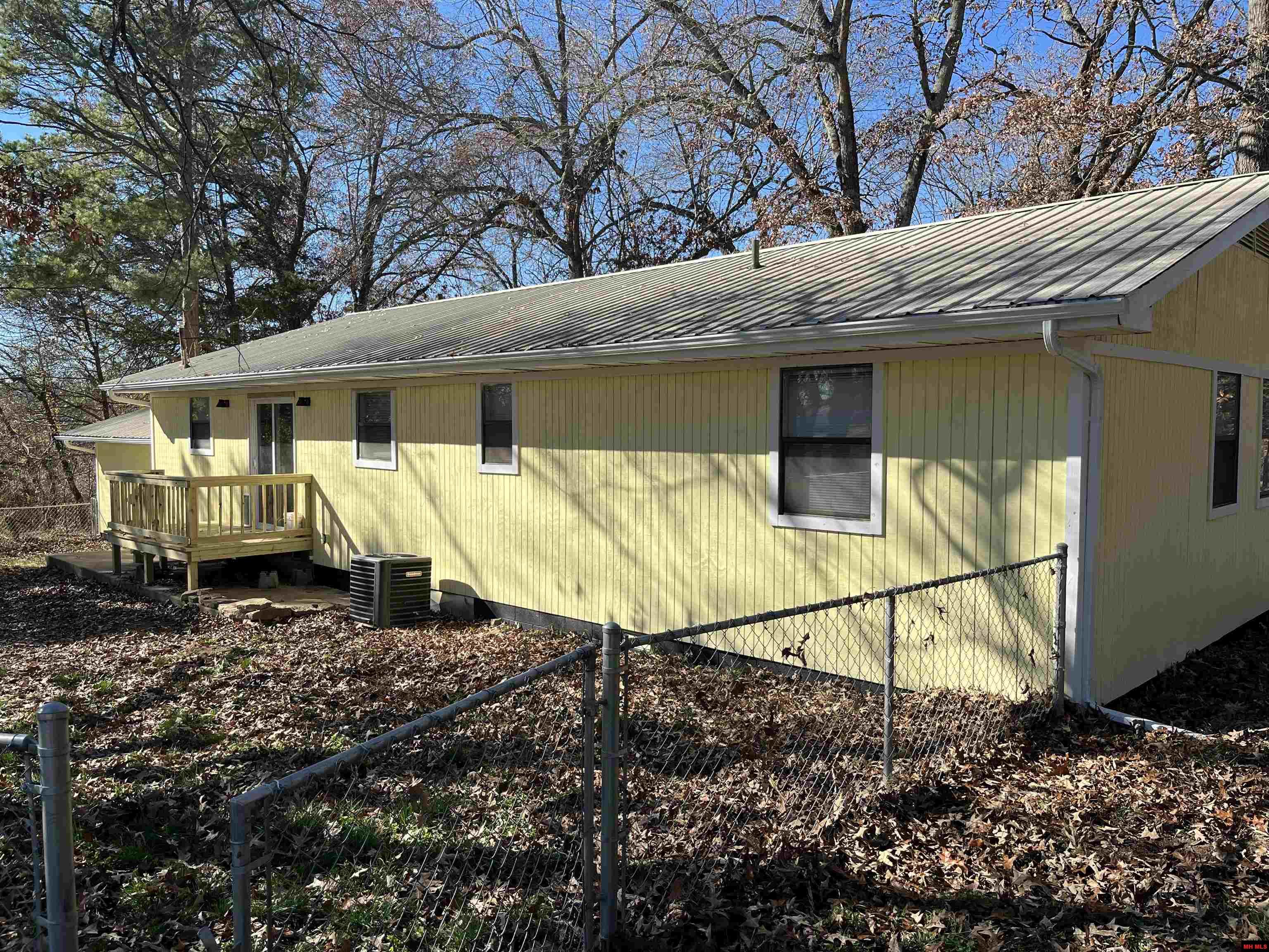 142 WALNUT CIRCLE Yellville, AR 72687