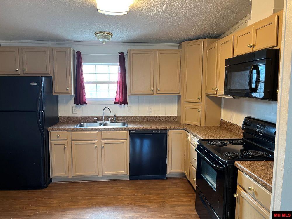 1203 GLENBRIAR COURT Mountain Home, AR