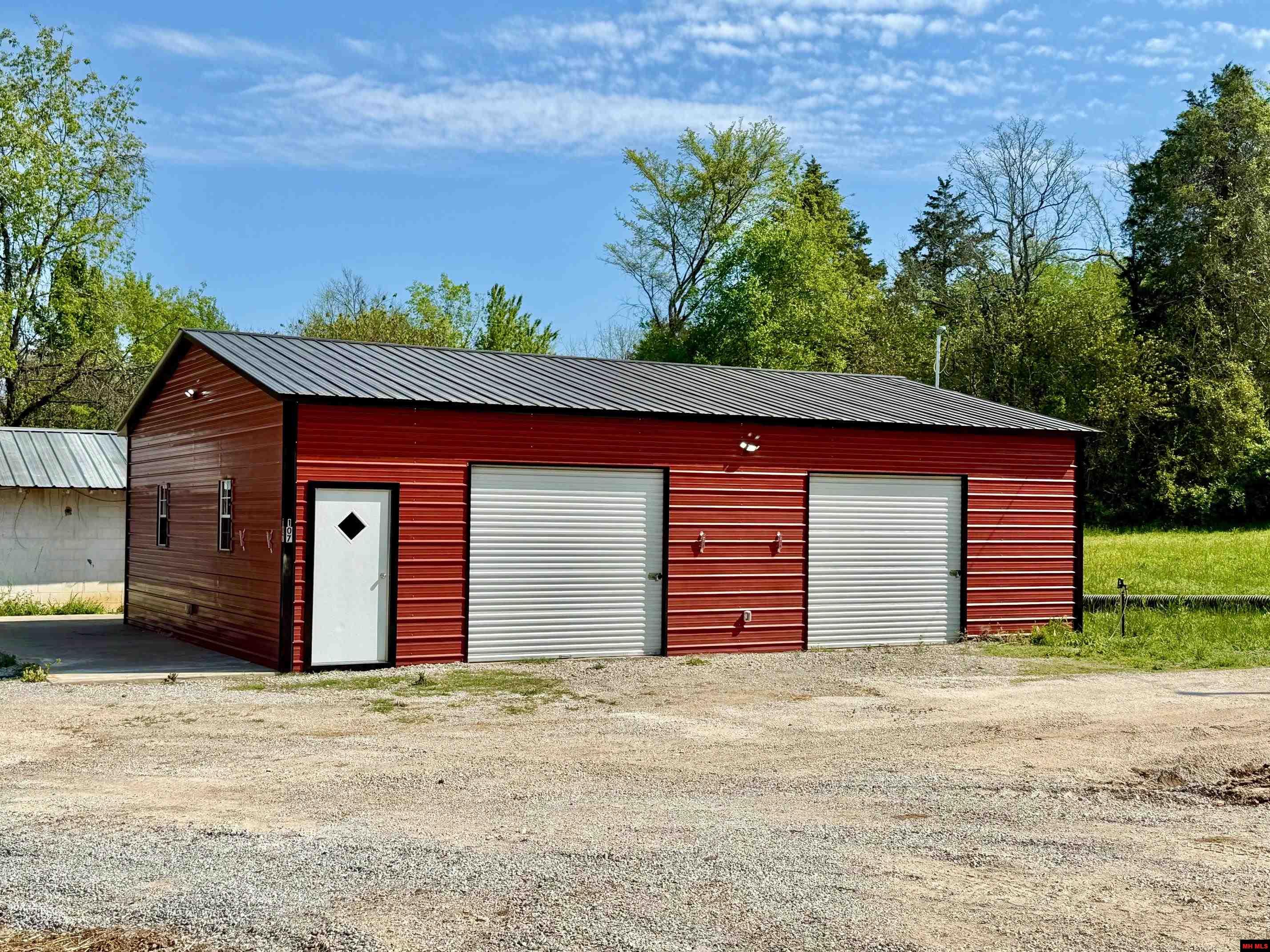 107 CENTRAL STREET Flippin, AR