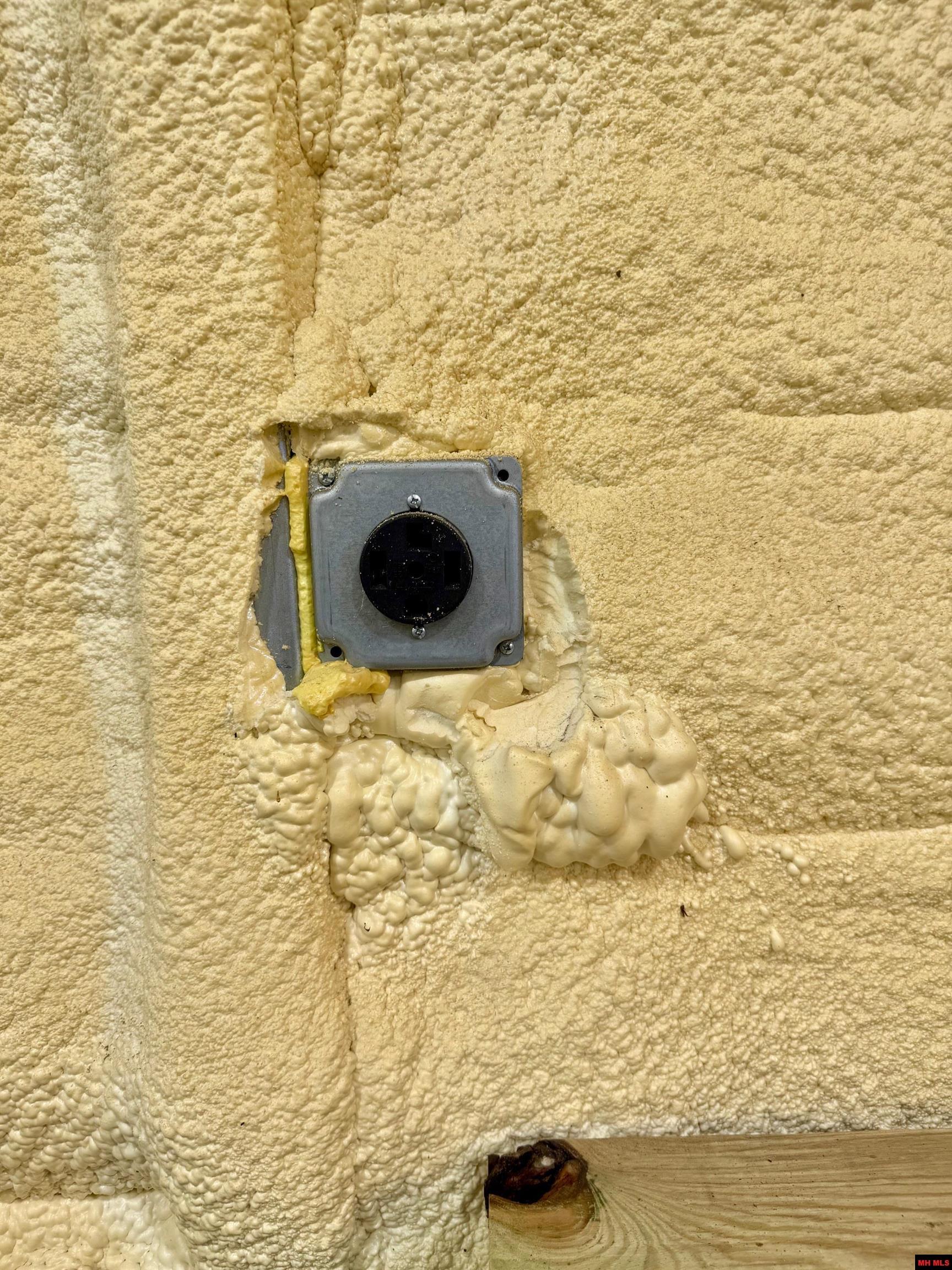 107 CENTRAL STREET Flippin, AR