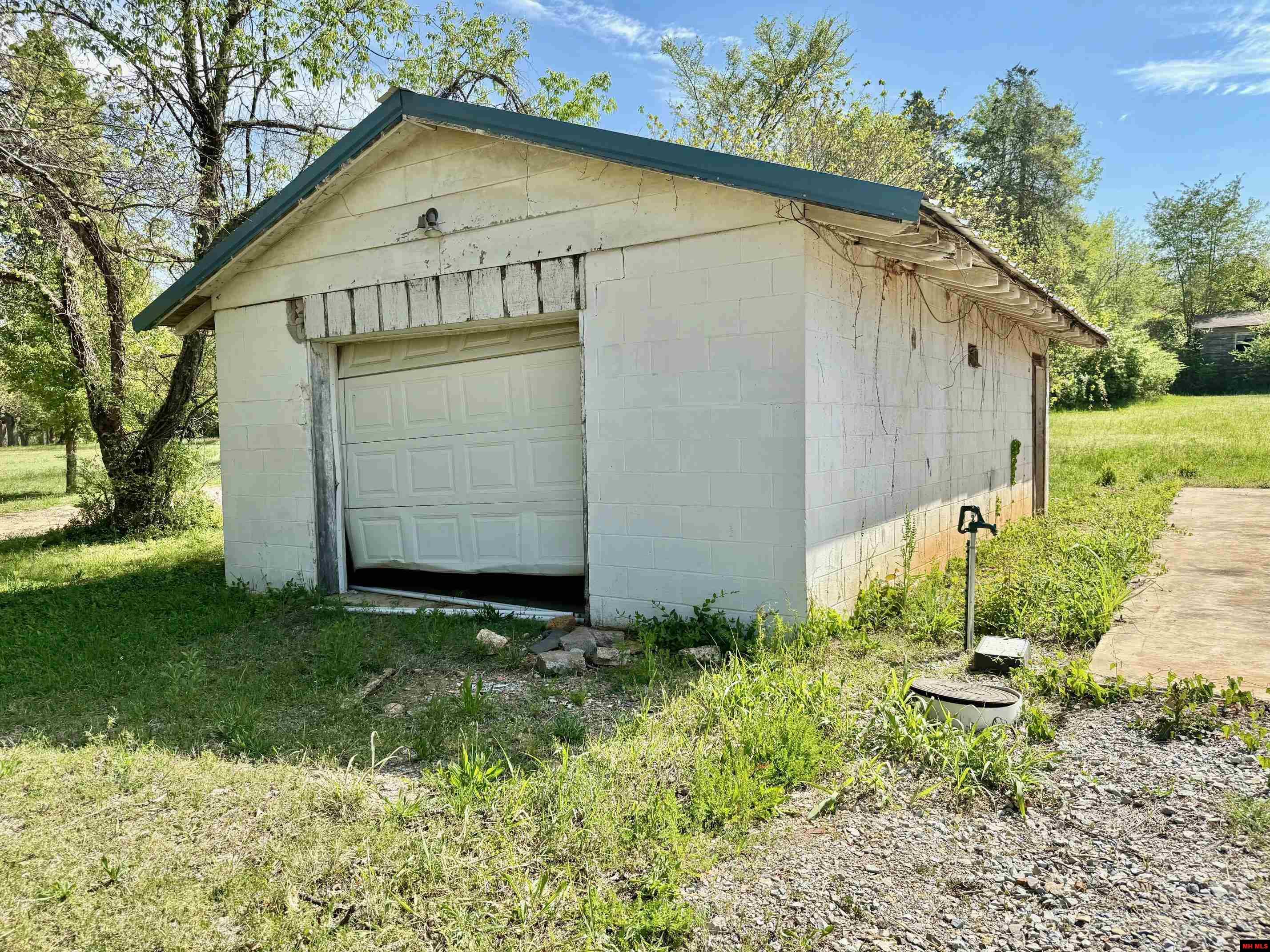 107 CENTRAL STREET Flippin, AR