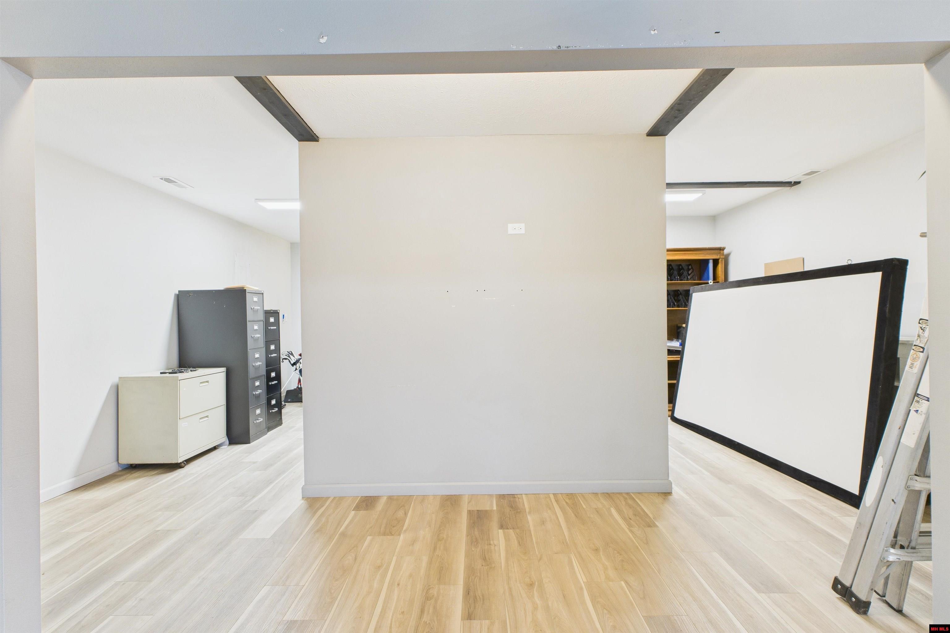 1300 & 1306 E MAIN STREET Flippin, AR