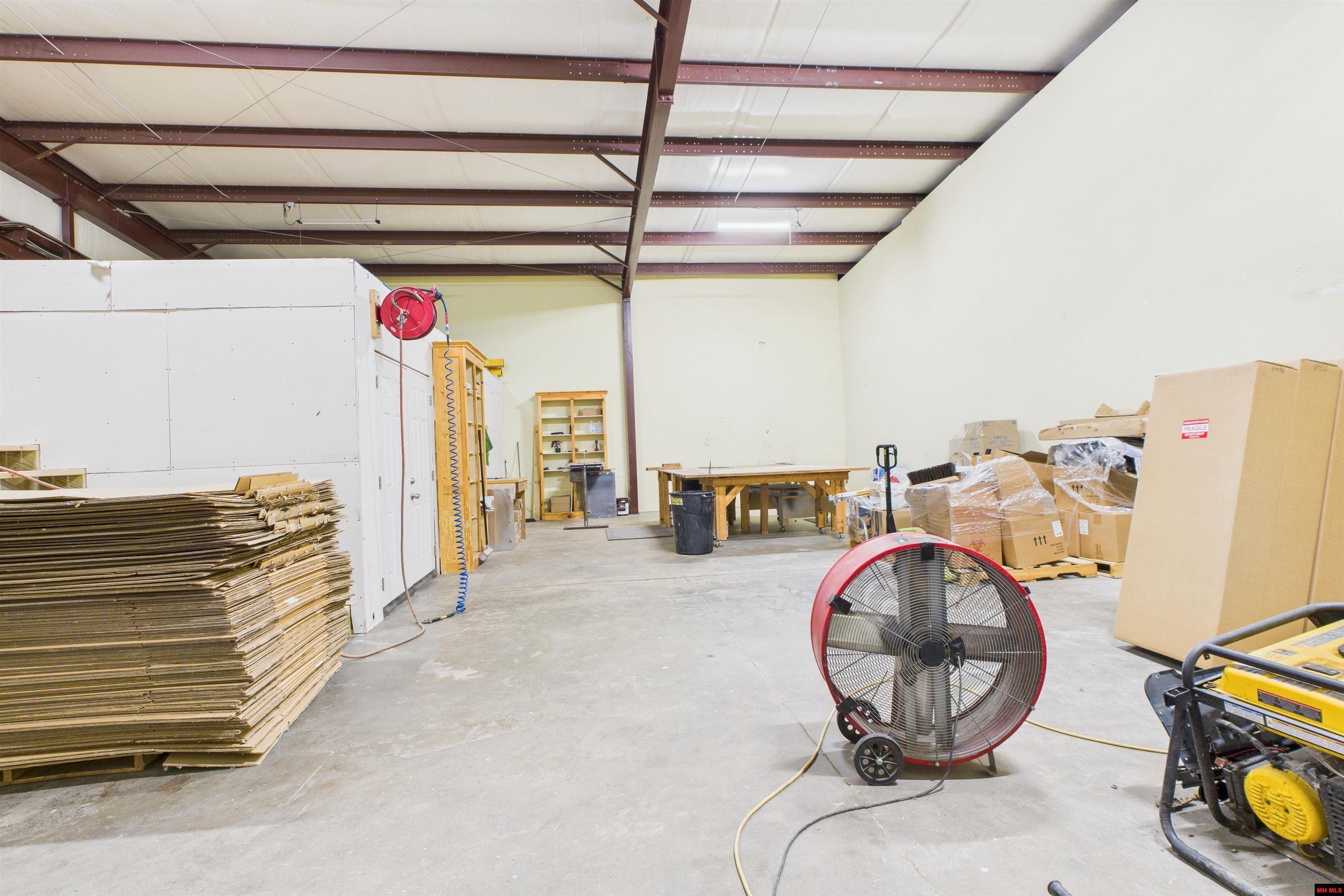 1300 & 1306 E MAIN STREET Flippin, AR