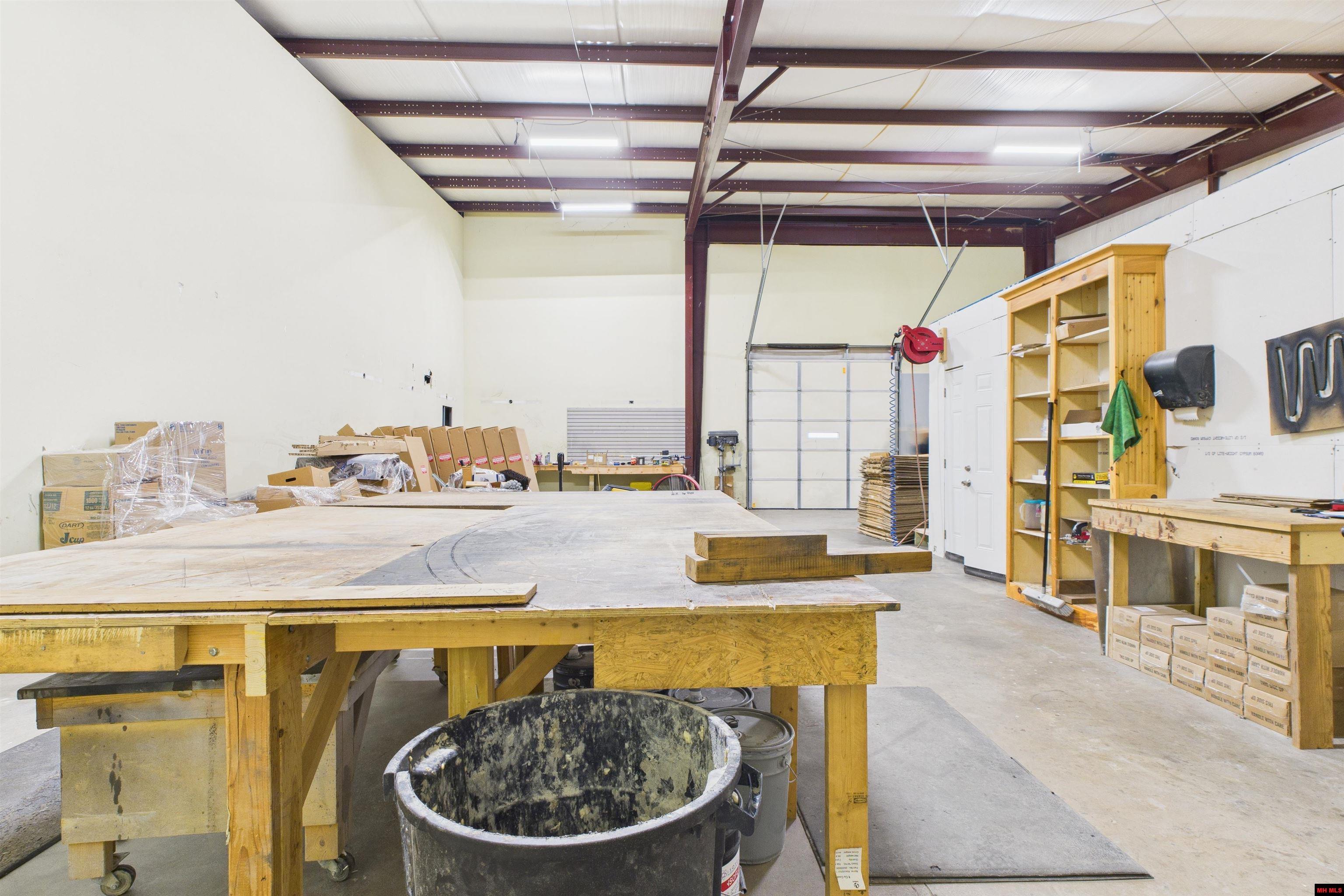 1300 & 1306 E MAIN STREET Flippin, AR