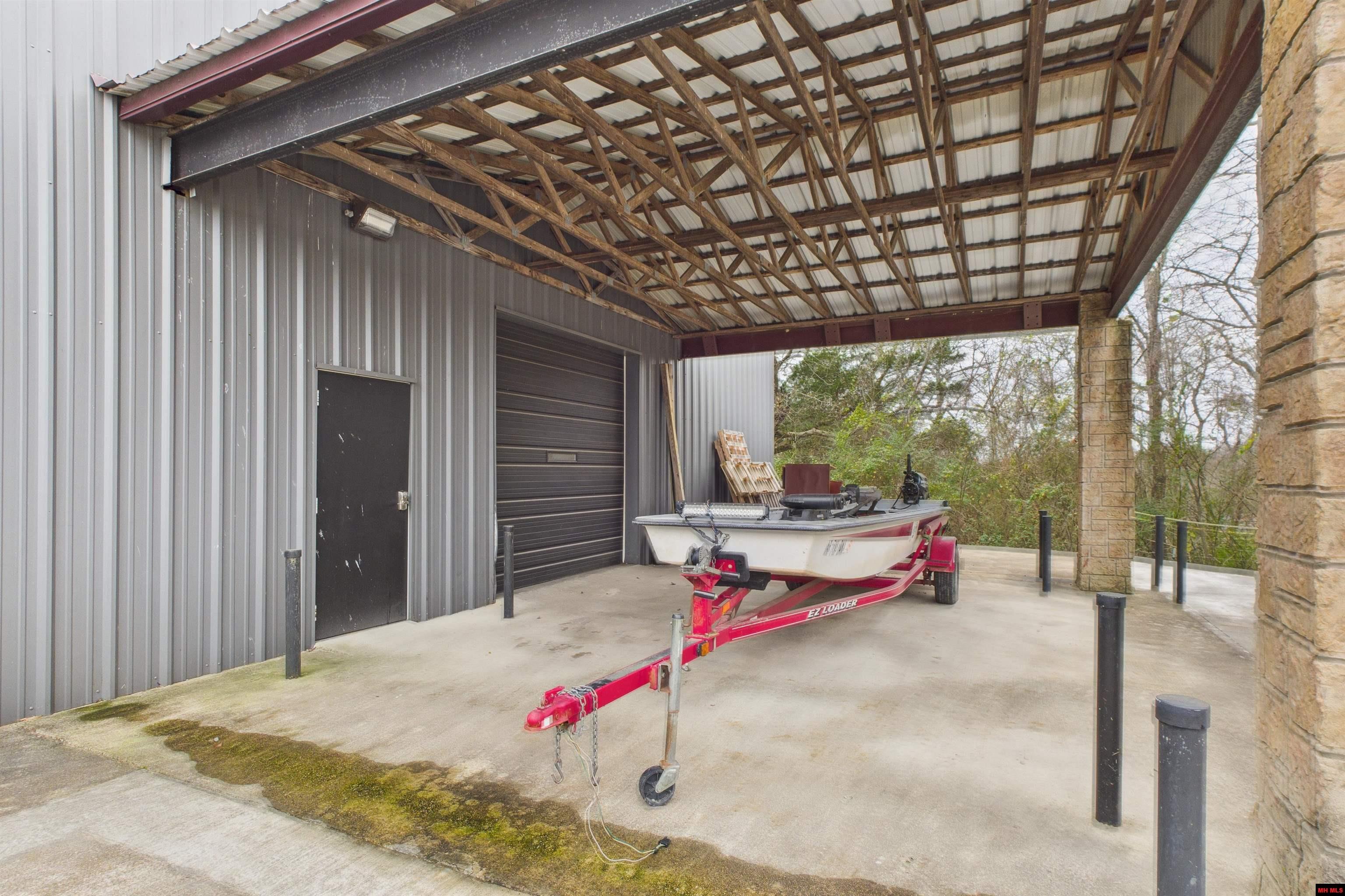 1300 & 1306 E MAIN STREET Flippin, AR