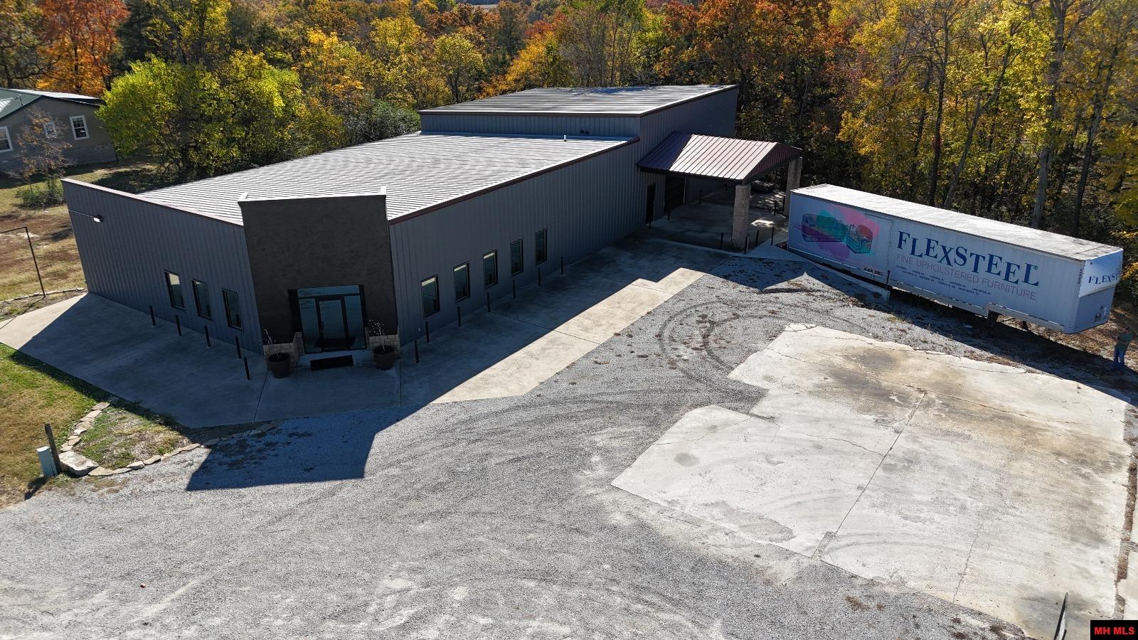 1300 & 1306 E MAIN STREET Flippin, AR