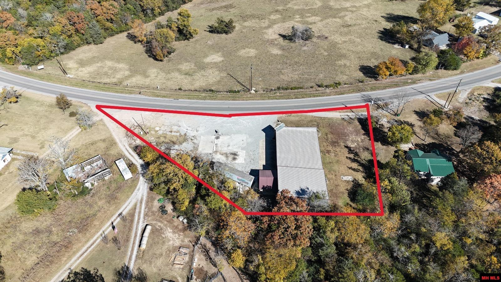 1300 & 1306 E MAIN STREET Flippin, AR