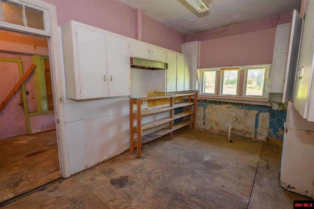 1449 COTTER ROAD Gassville, AR