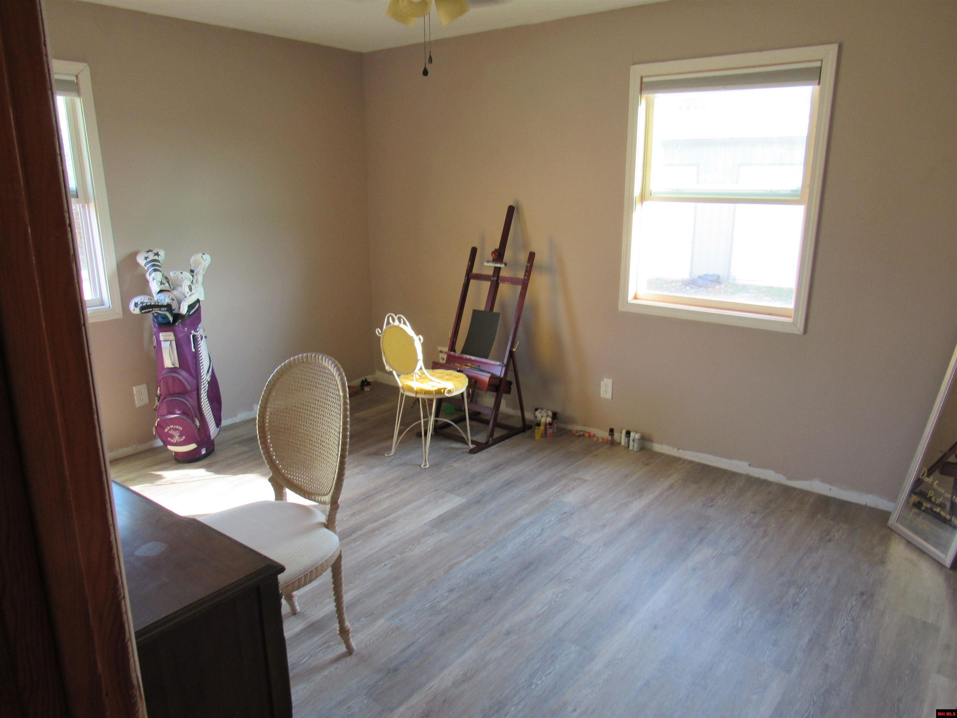 218 S CEDAR STREET Yellville, AR 72687