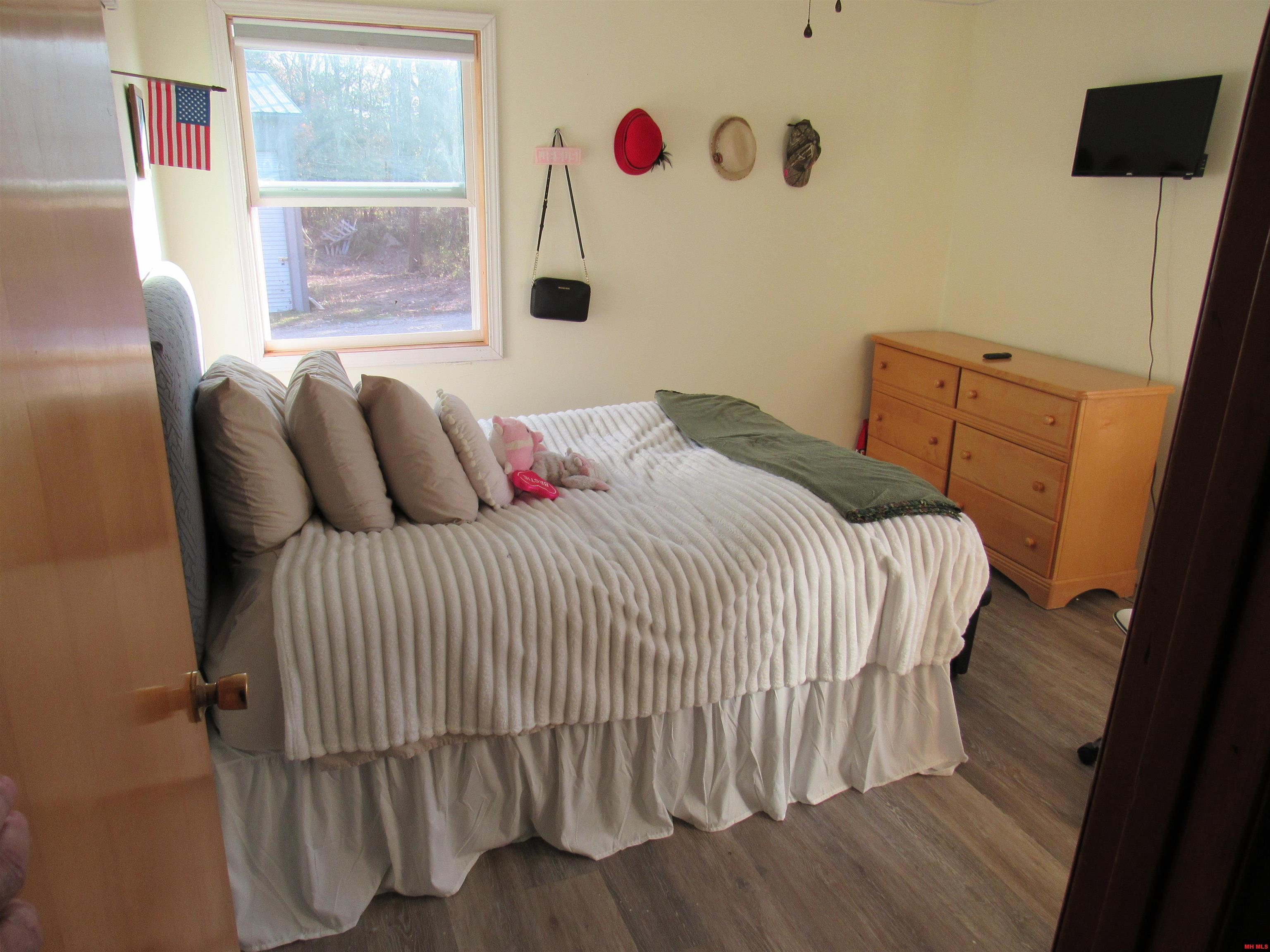 218 S CEDAR STREET Yellville, AR 72687